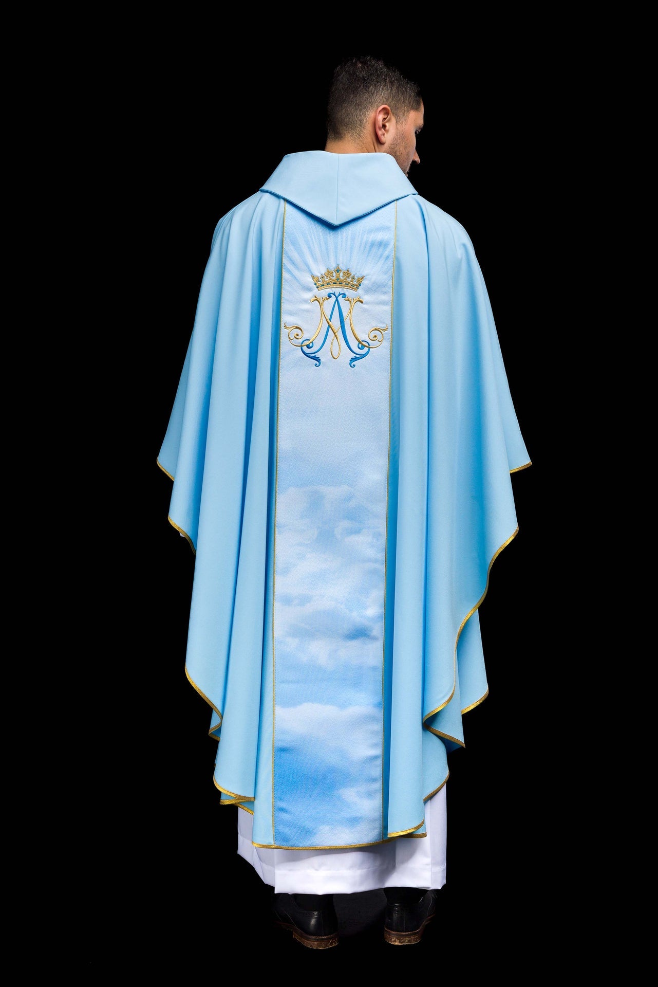 Blue Marian liturgical chasuble with sublimated and embroidered belt