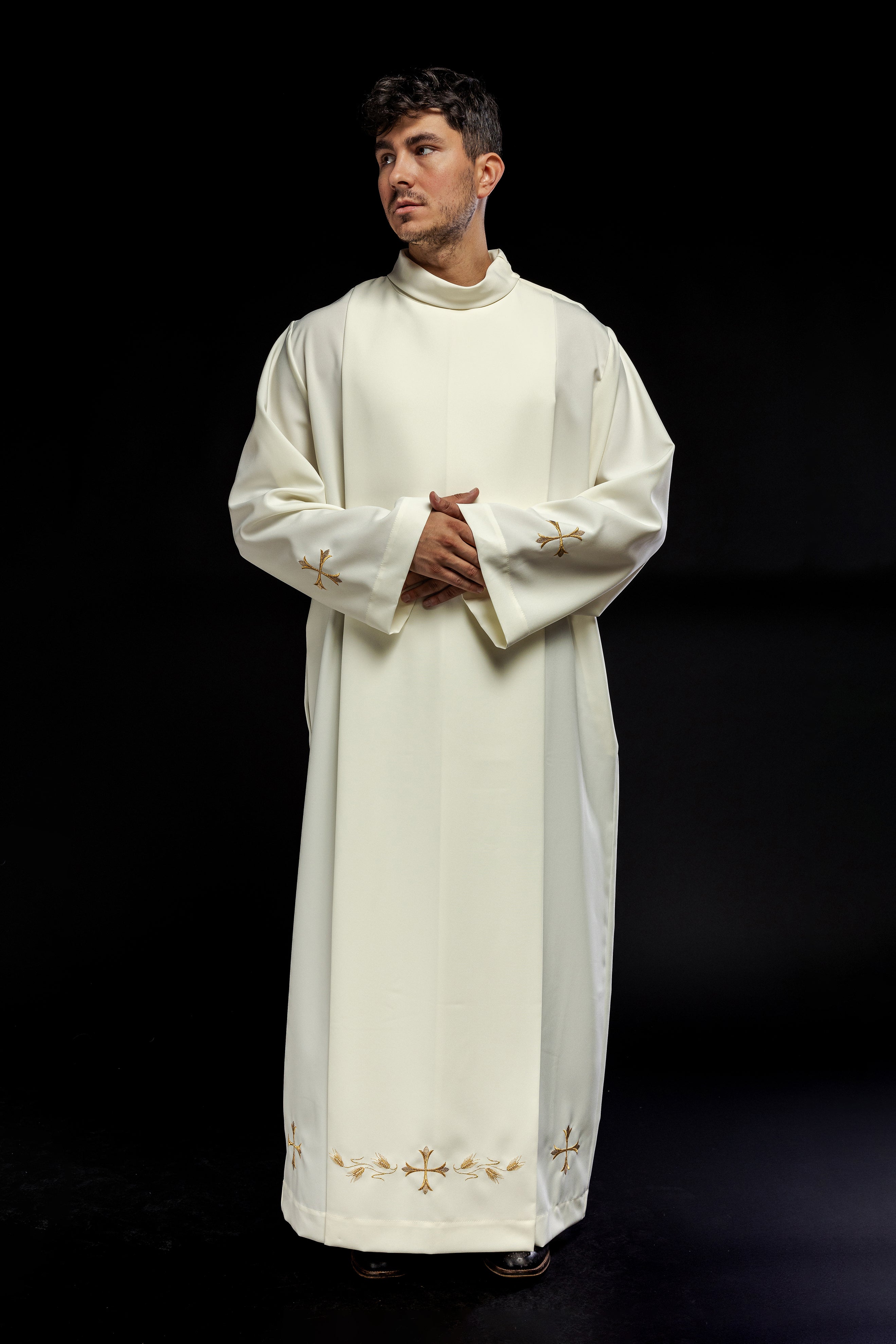 Smooth priest's robe with turtleneck and cross embroidery ecru