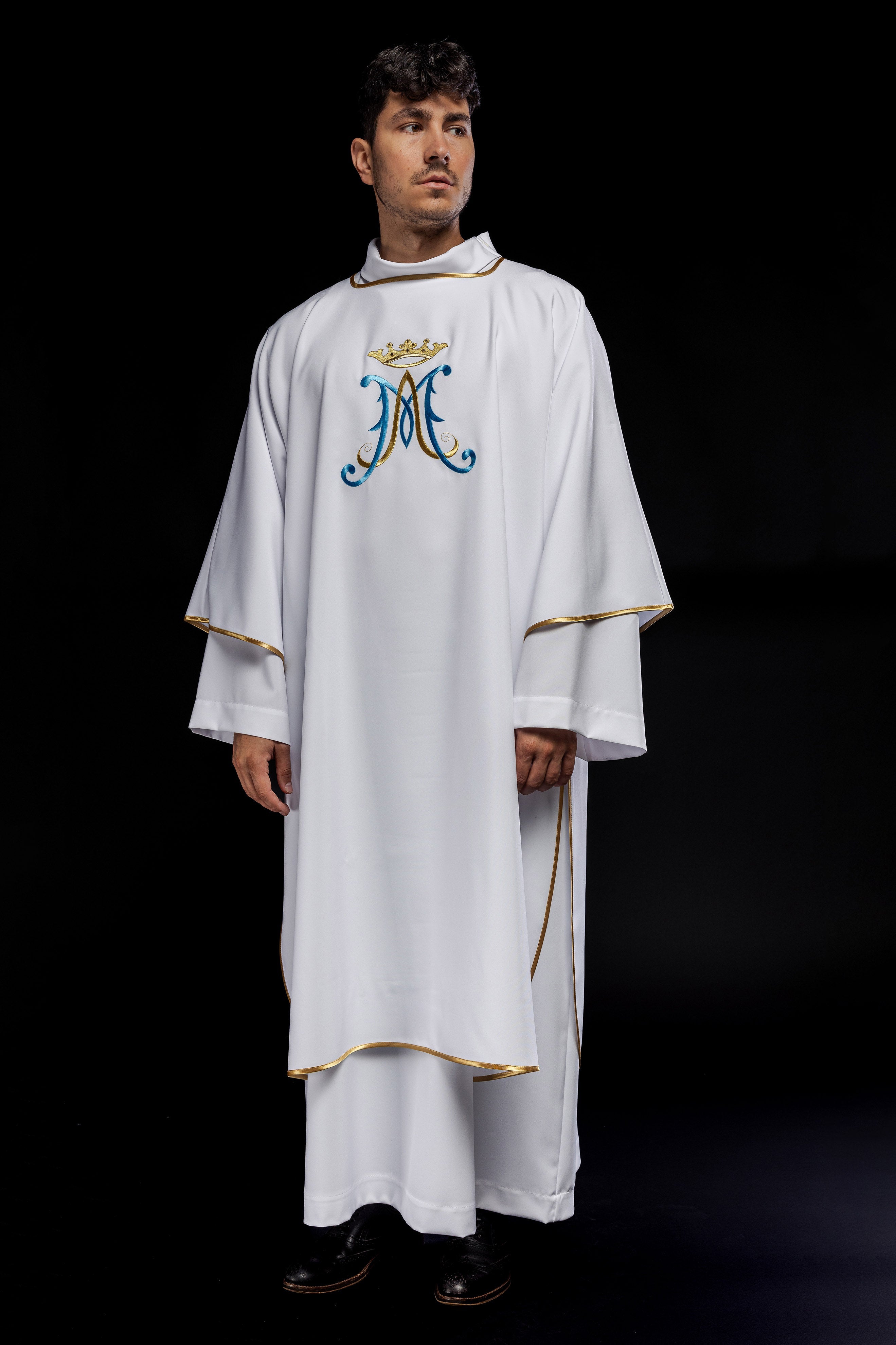 Dalmatics with Marian embroidery