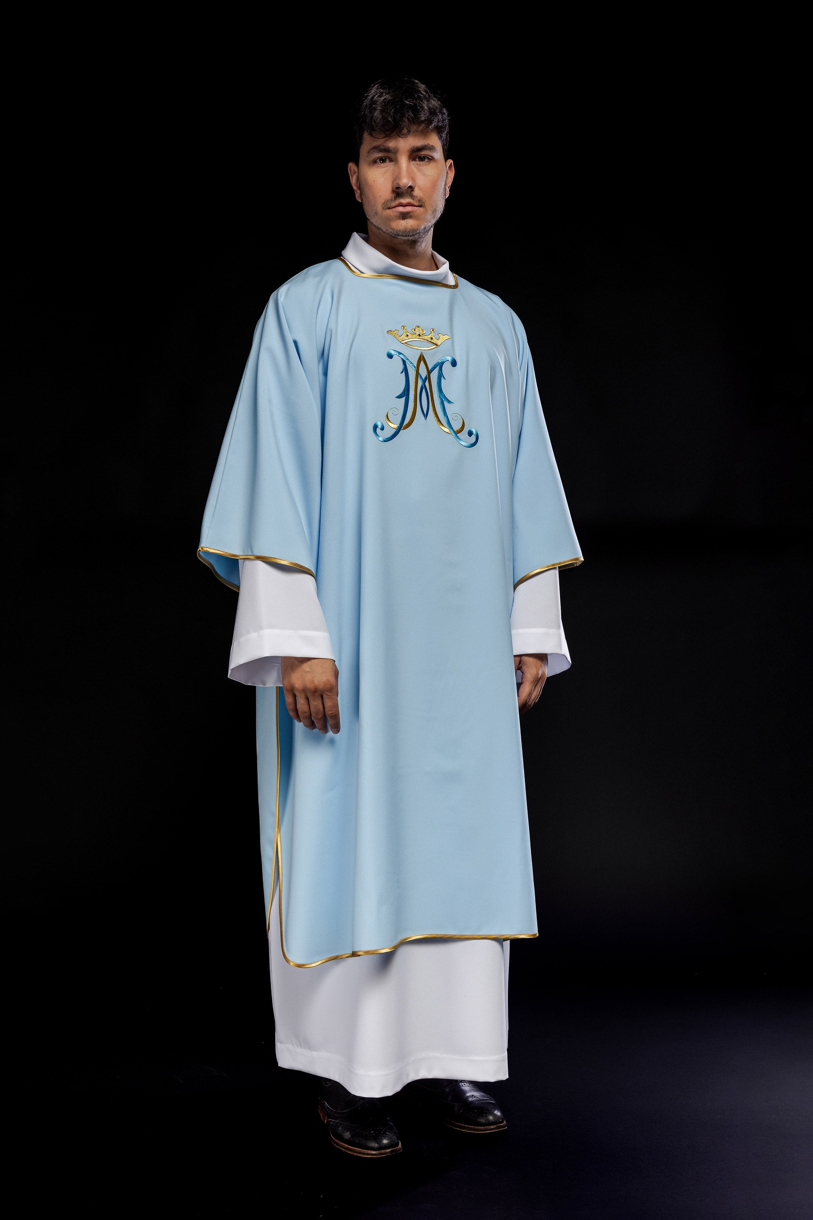 Dalmatica with Marian embroidery blue