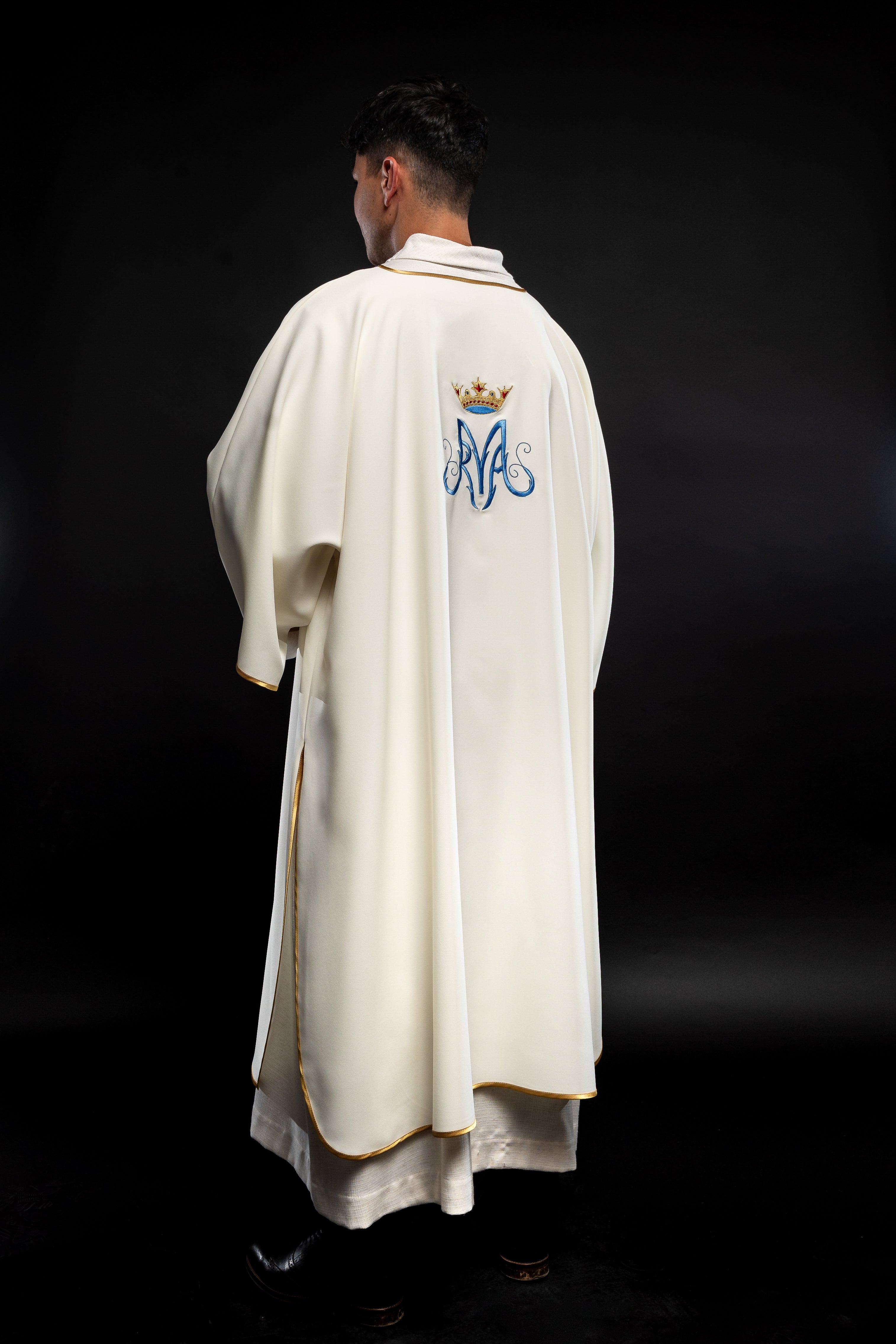 Dalmatics with Marian embroidery