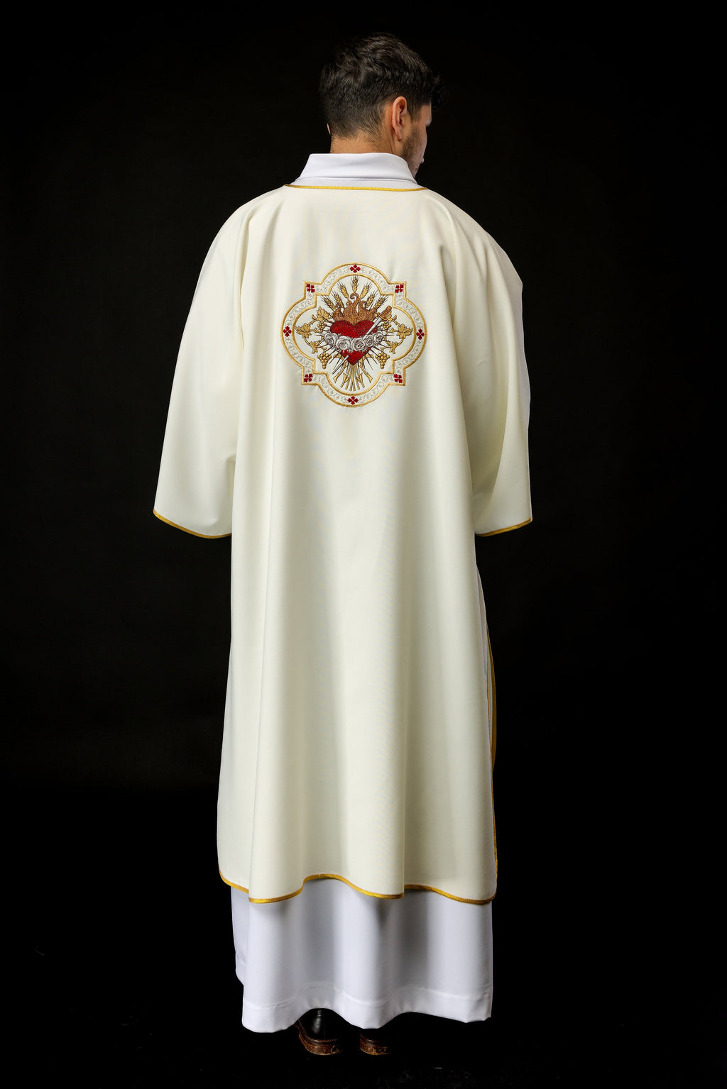 Dalmatica with Heart of Mary motif
