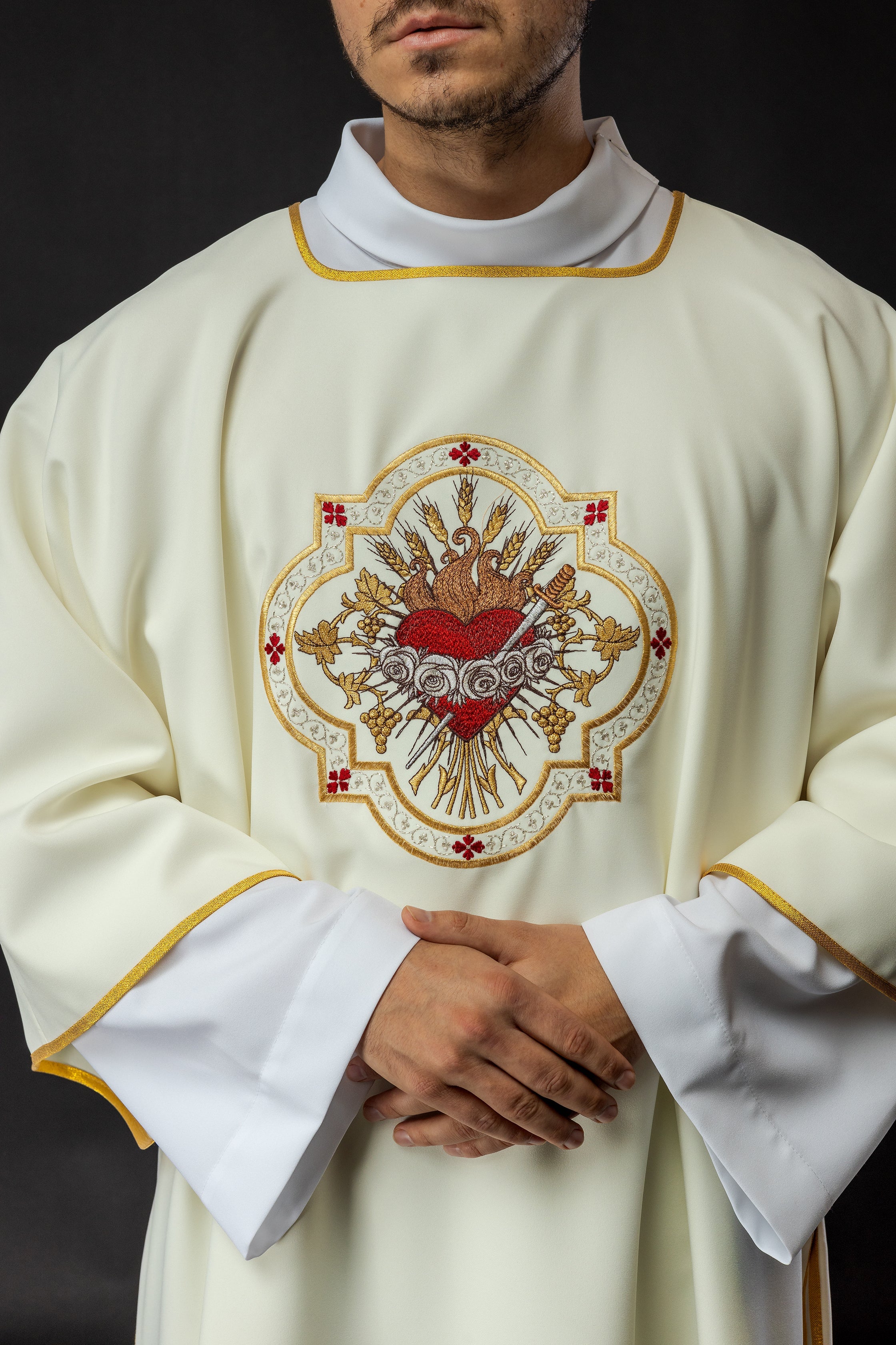 Dalmatica with Heart of Mary motif