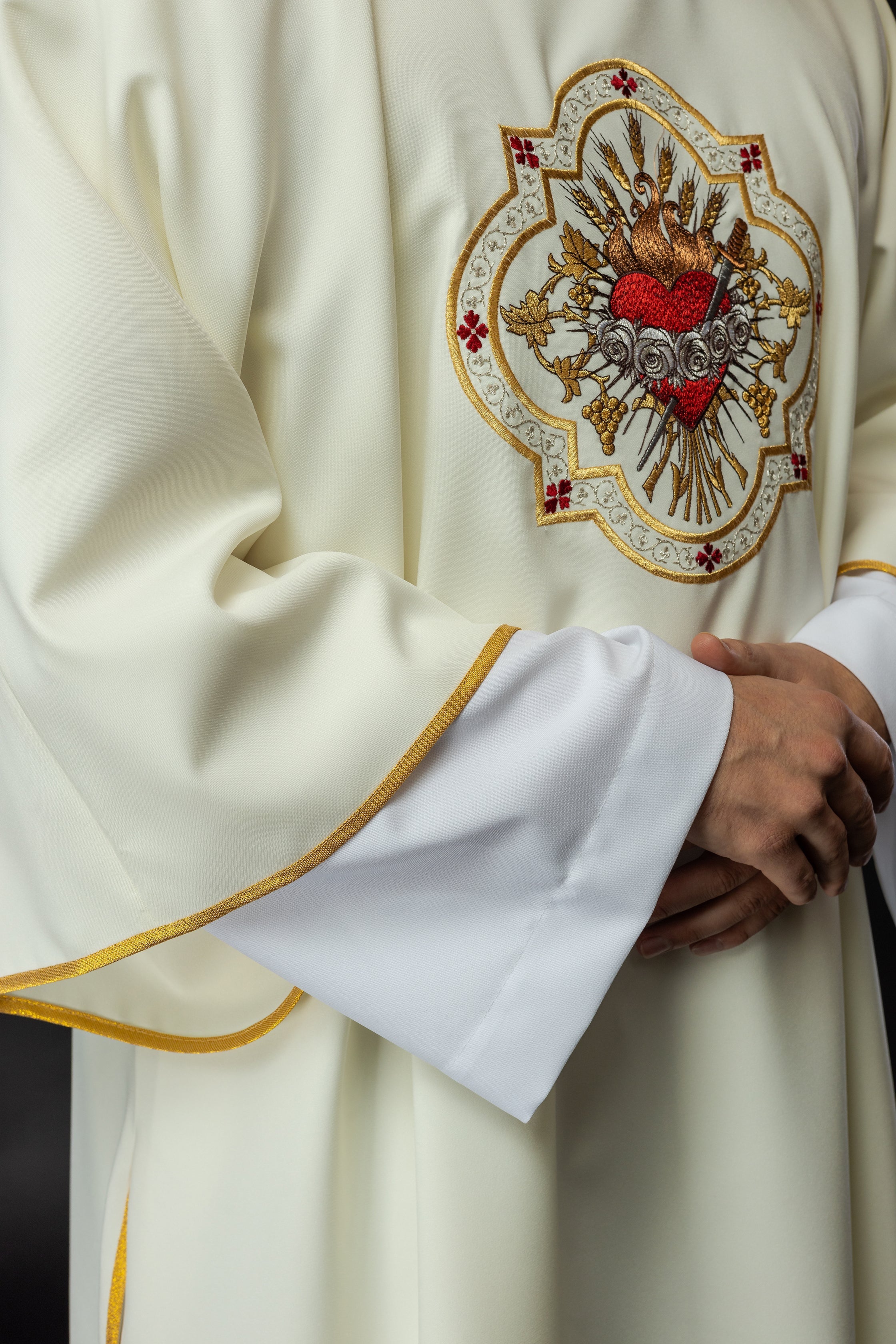Dalmatica with Heart of Mary motif