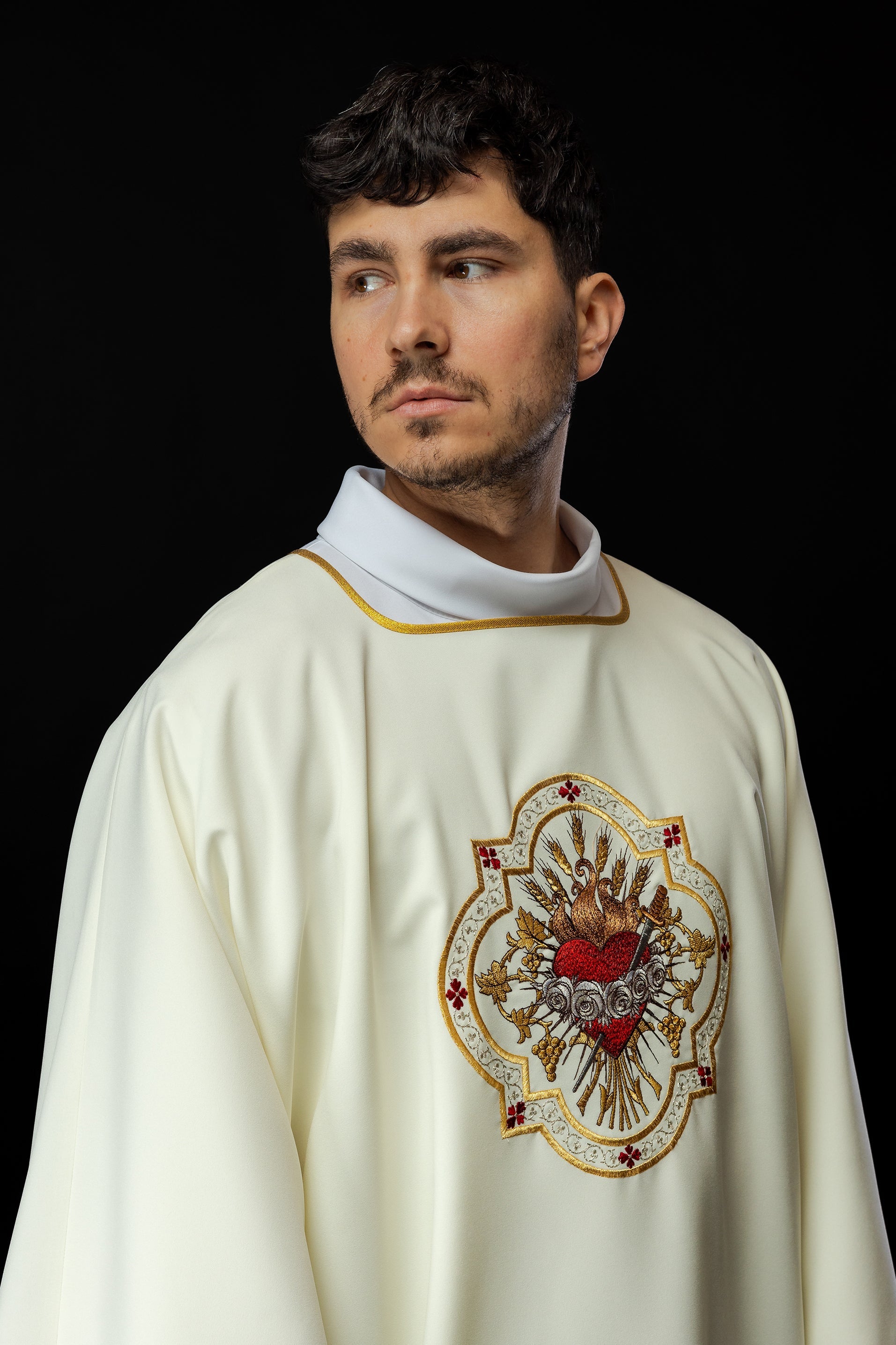 Dalmatica with Heart of Mary motif