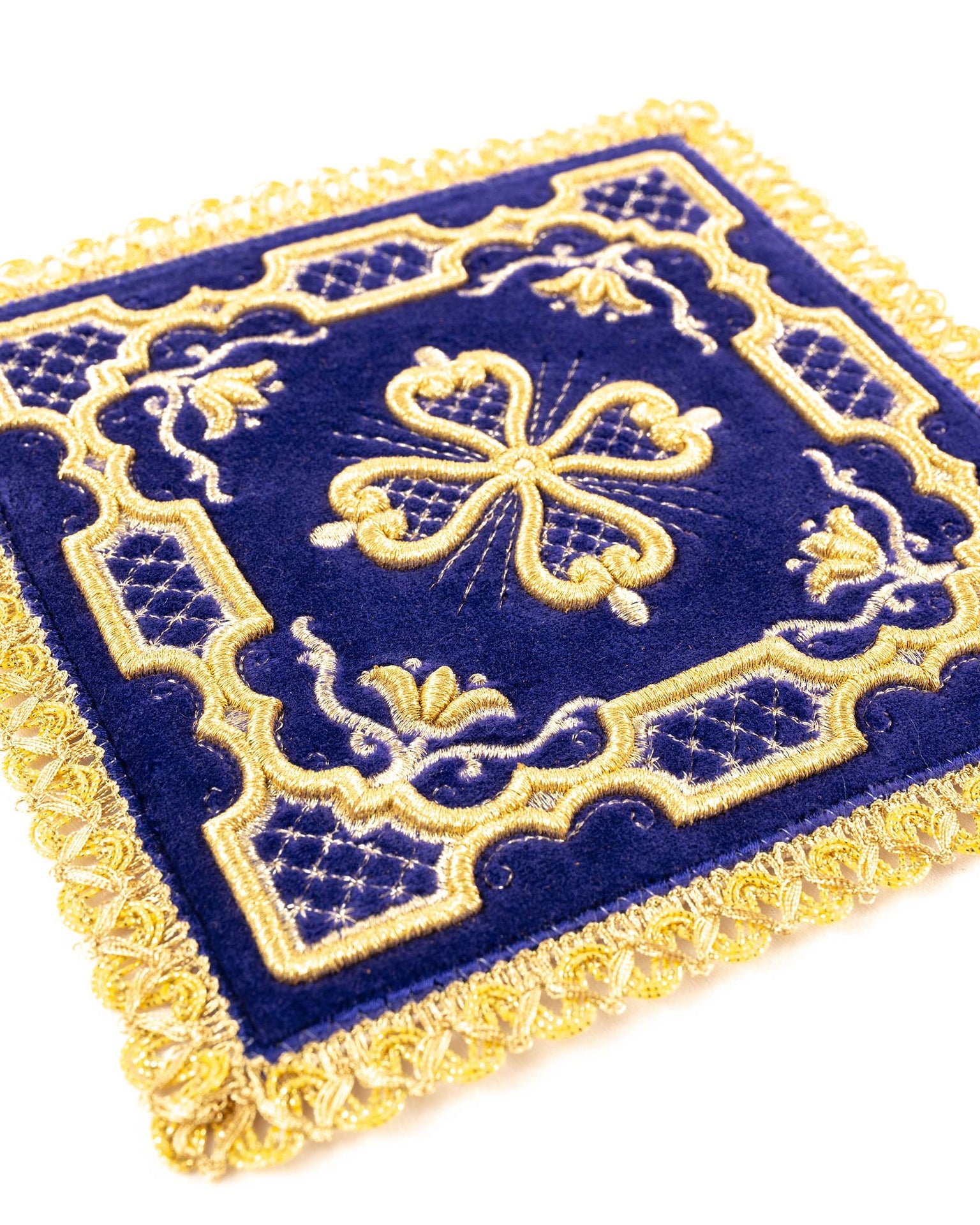 Bielizna kielichowa haftowana fioletowy aksamit - ORNATY.PL