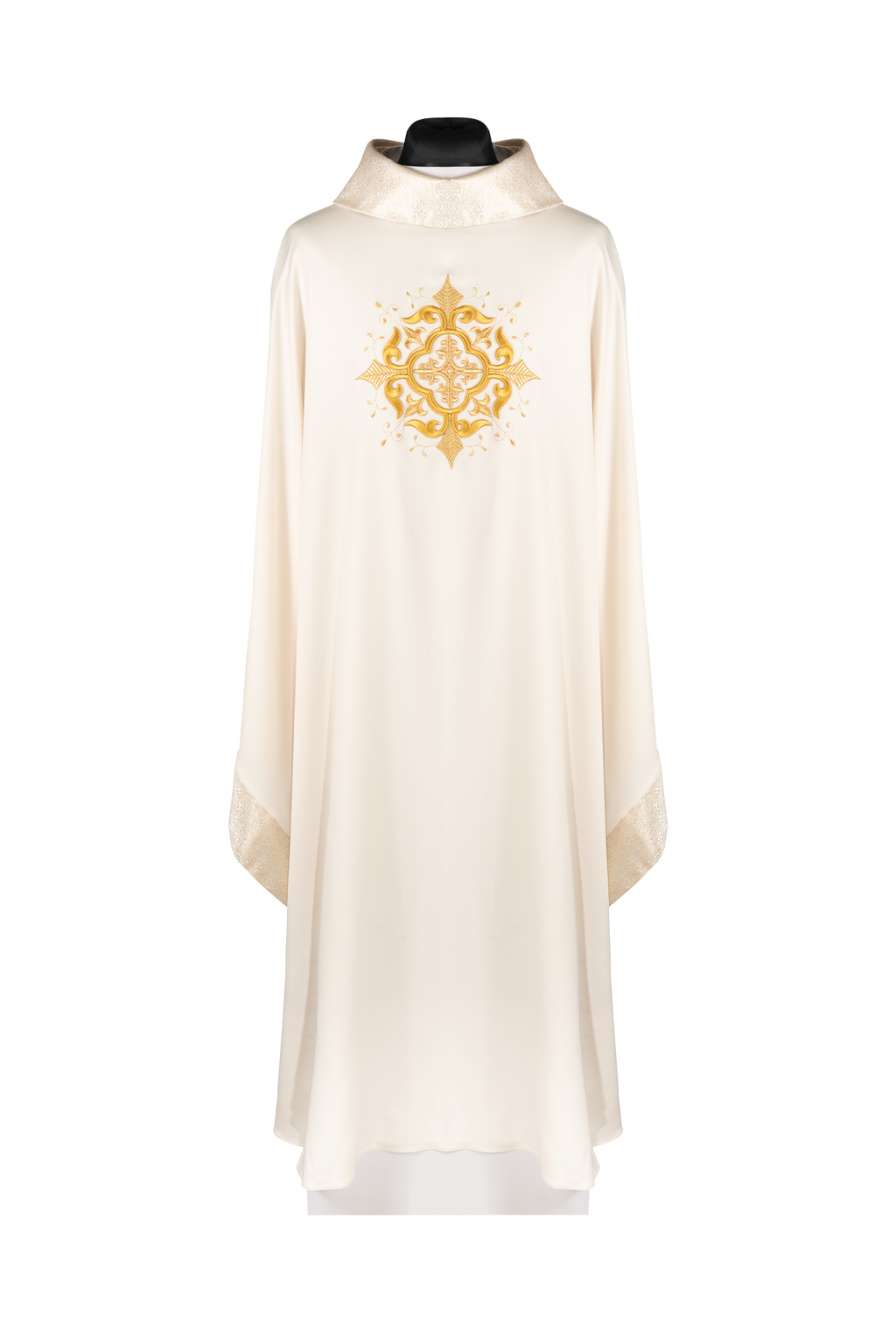 Ornat liturgiczny z haftowanym motywem krzyża i bogatym wykończeniem ecru - ORNATY.PL