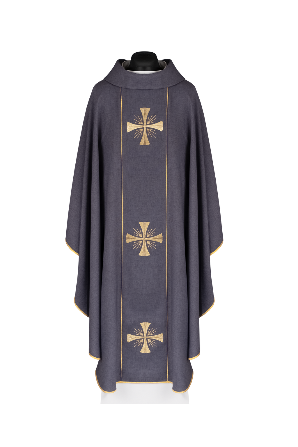 Ornat z fioletowym pasem i haftem krzyży - ORNATY.PL