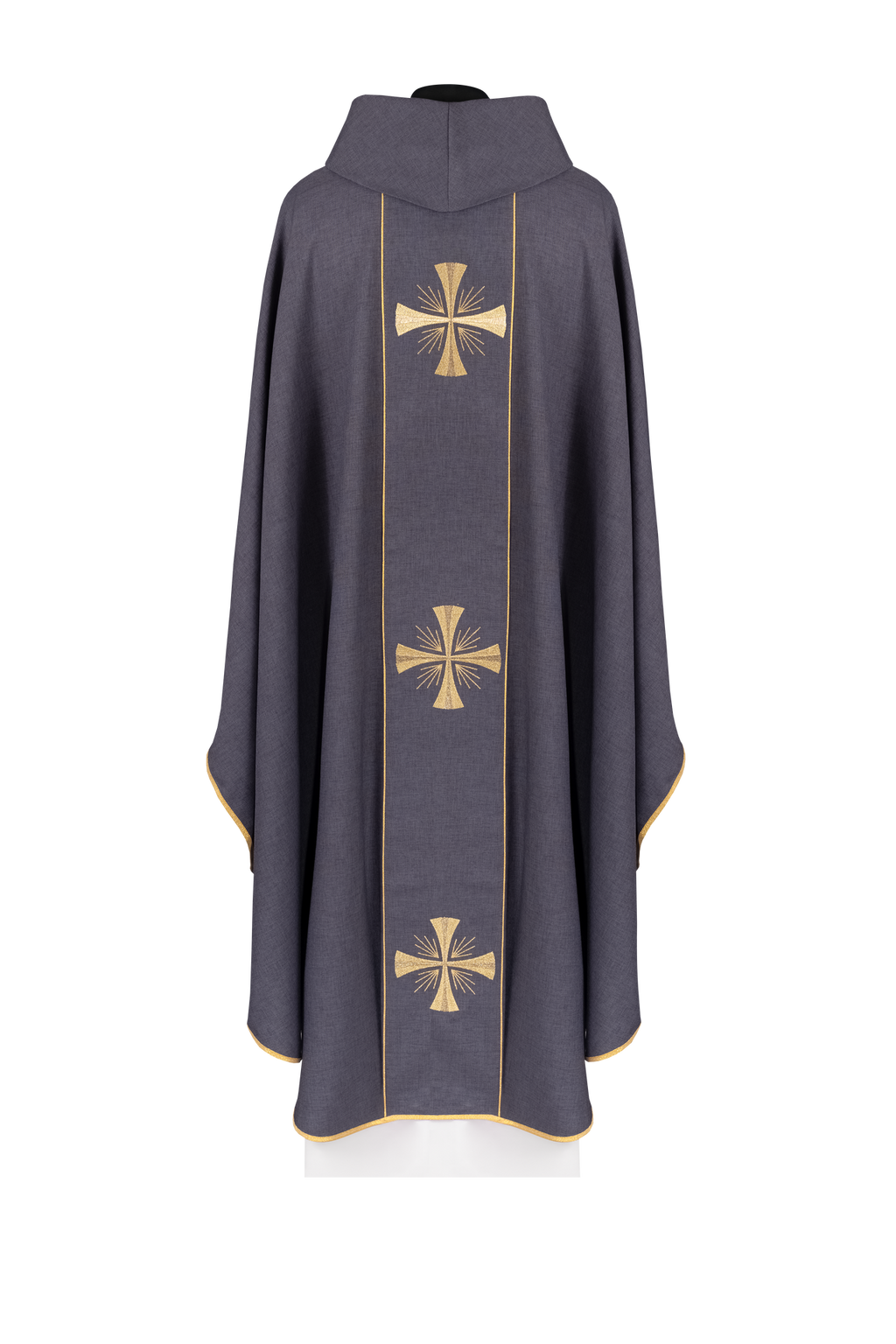 Ornat z fioletowym pasem i haftem krzyży - ORNATY.PL