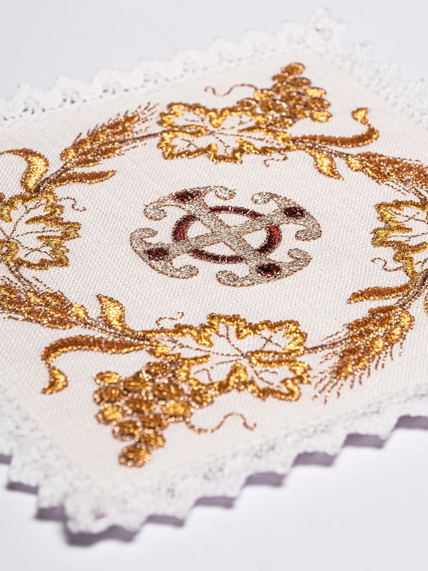 Chalice linen with rich gold embroidery