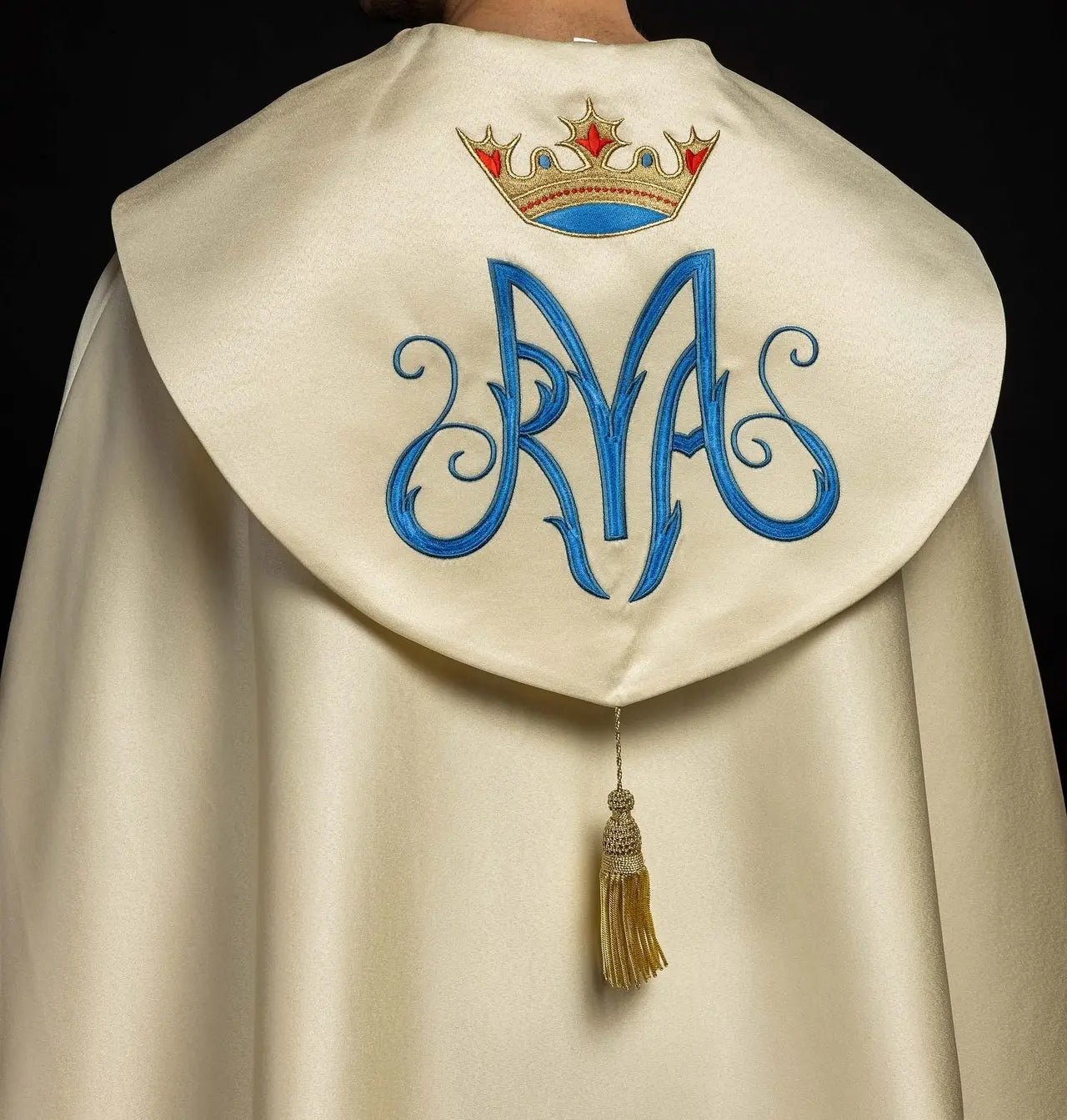 Ecru Marian embroidered cope