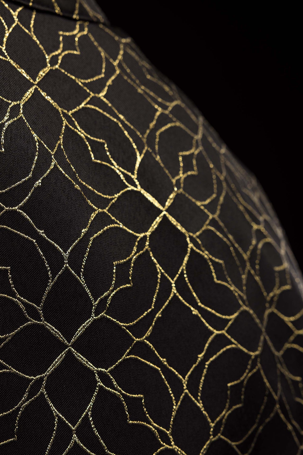 Kapa haftowana ozdobiona tkanina żakardowa czarna - ORNATY.PL