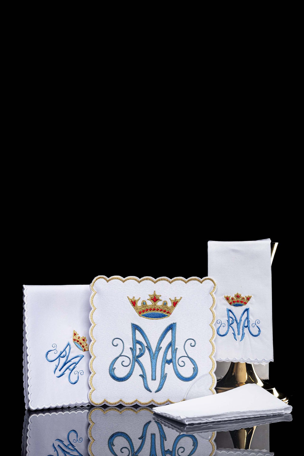 Marian chalice linen