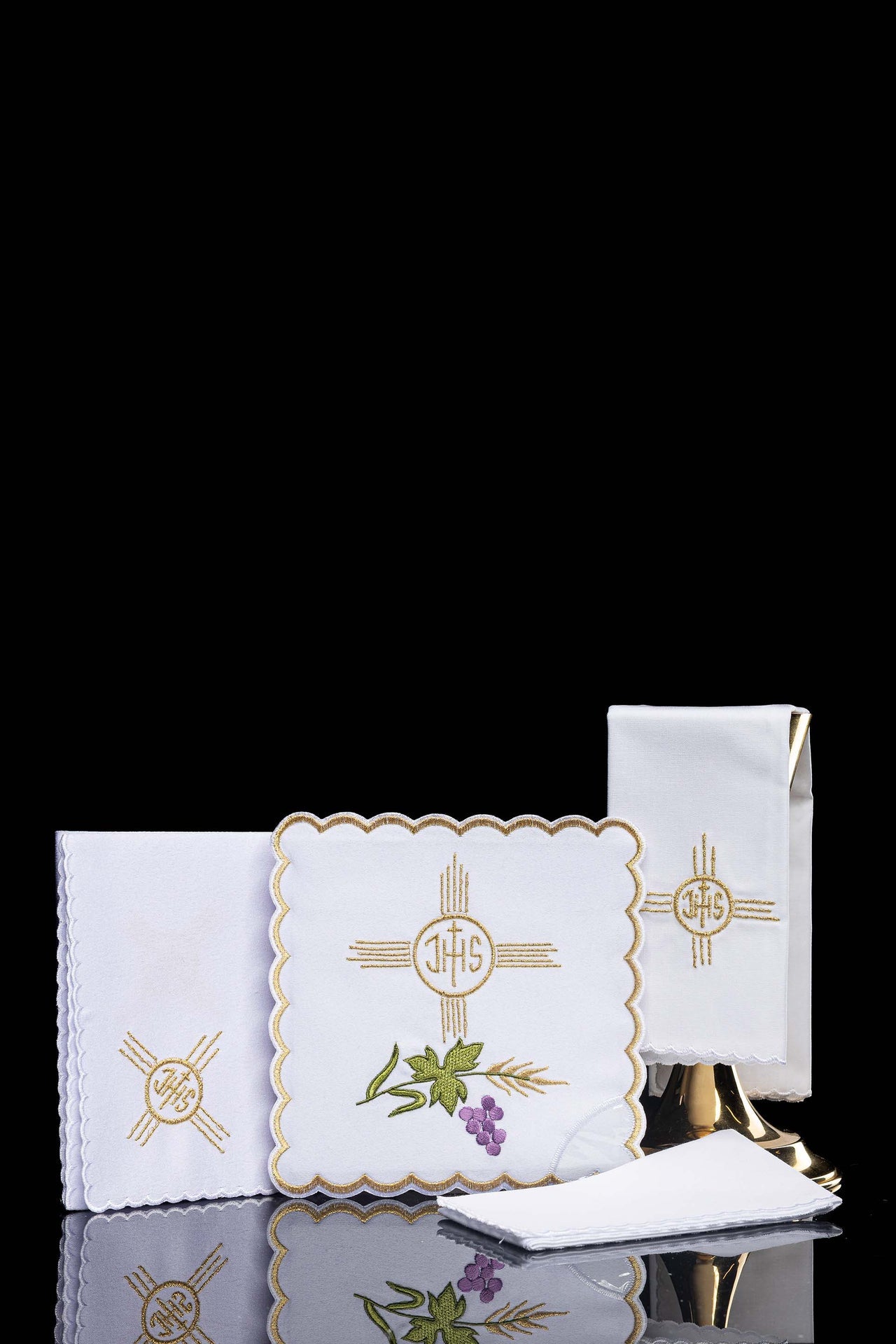 Chalice linen embroidered Cross and IHS