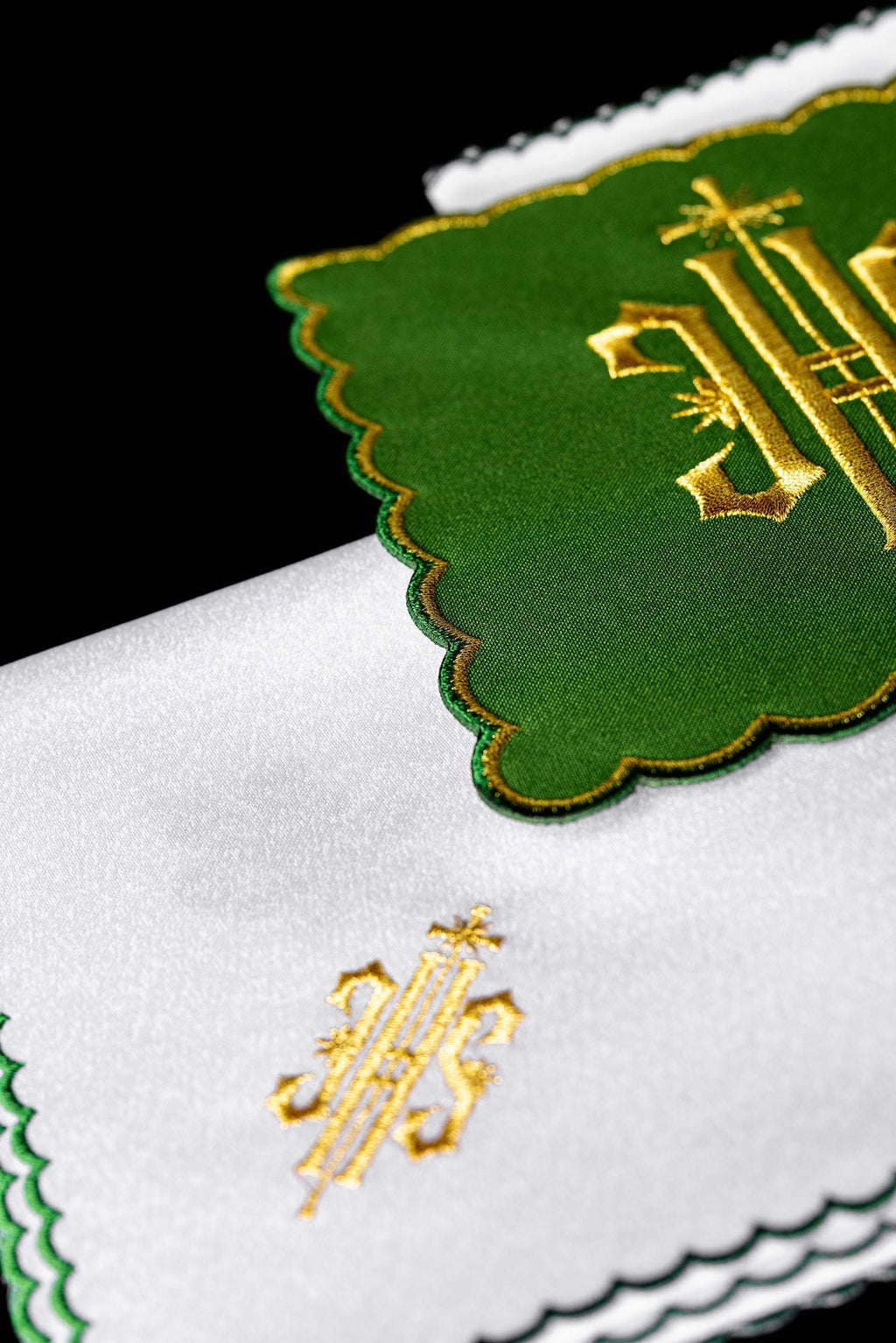 Embroidered Chalice Set Green IHS