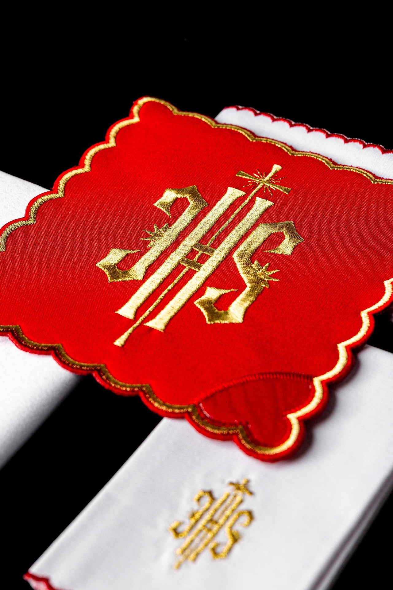 Embroidered Chalice Set Red IHS