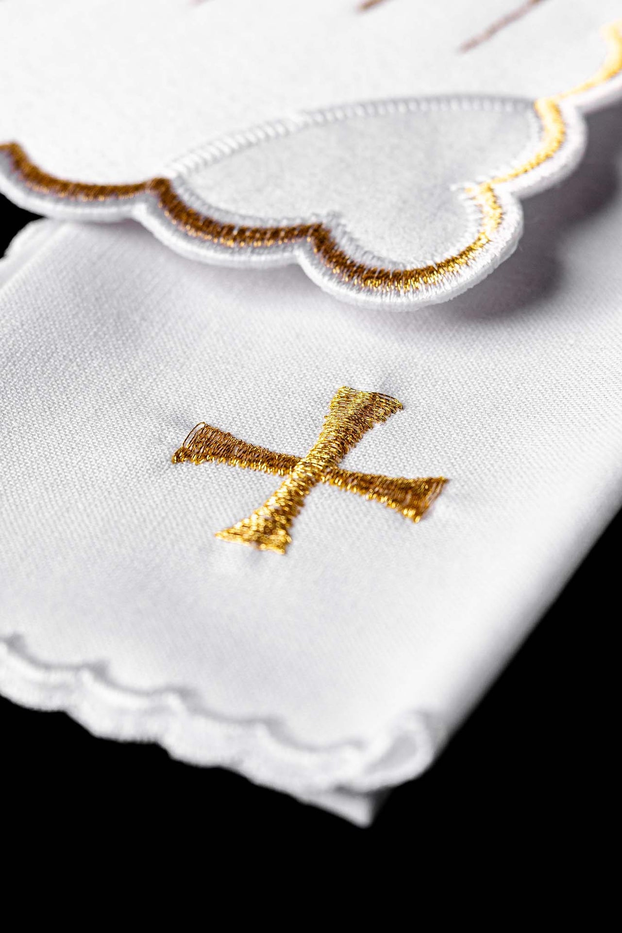 Chalice linen with gold embroidery for Christmas