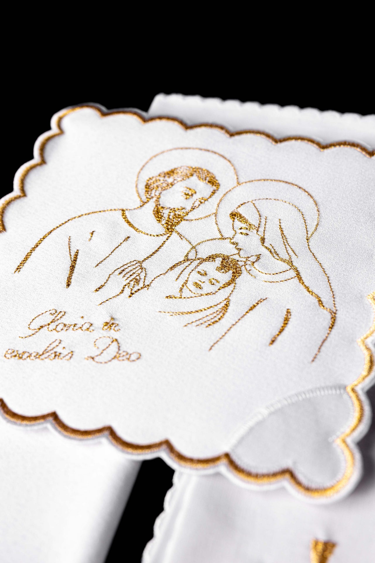 Chalice linen with gold embroidery for Christmas