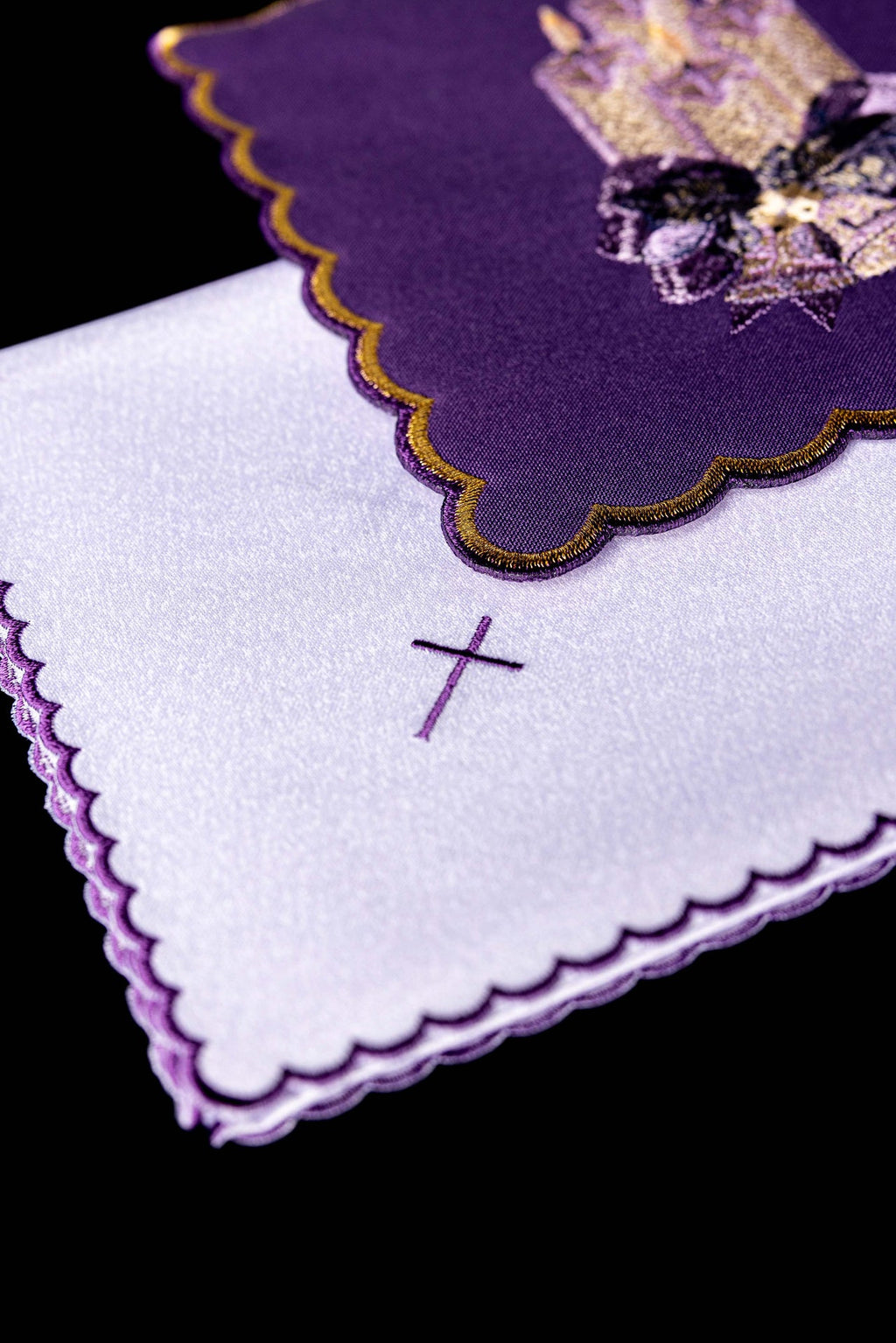 Advent embroidered chalice linen