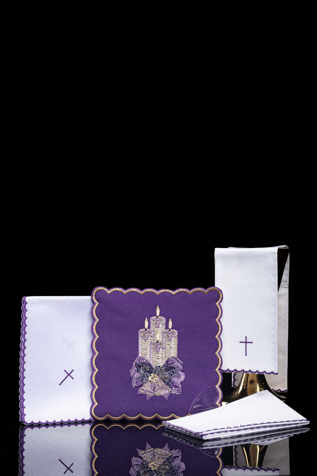 Advent embroidered chalice linen