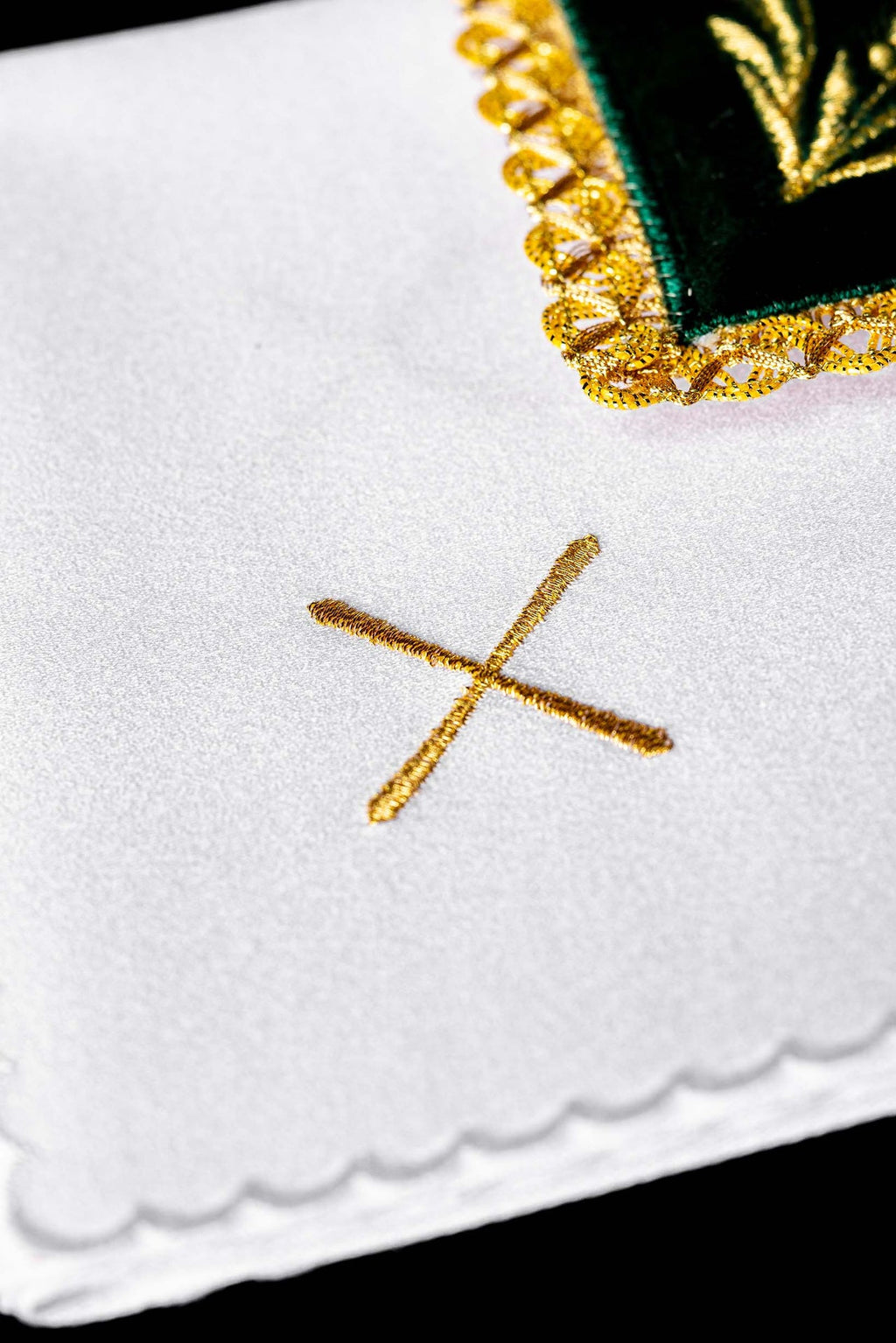 Embroidered velvet cup linen Green