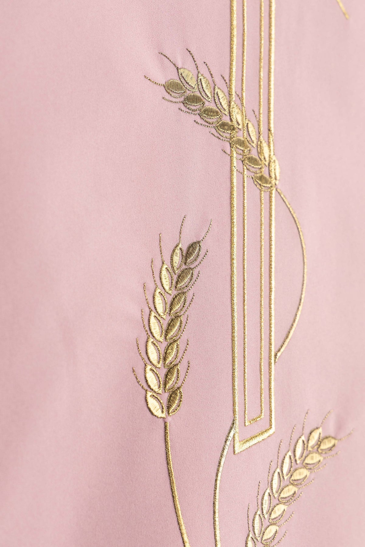 Coprileggio Rosa con Croce IHS e ricamo di spighe di grano