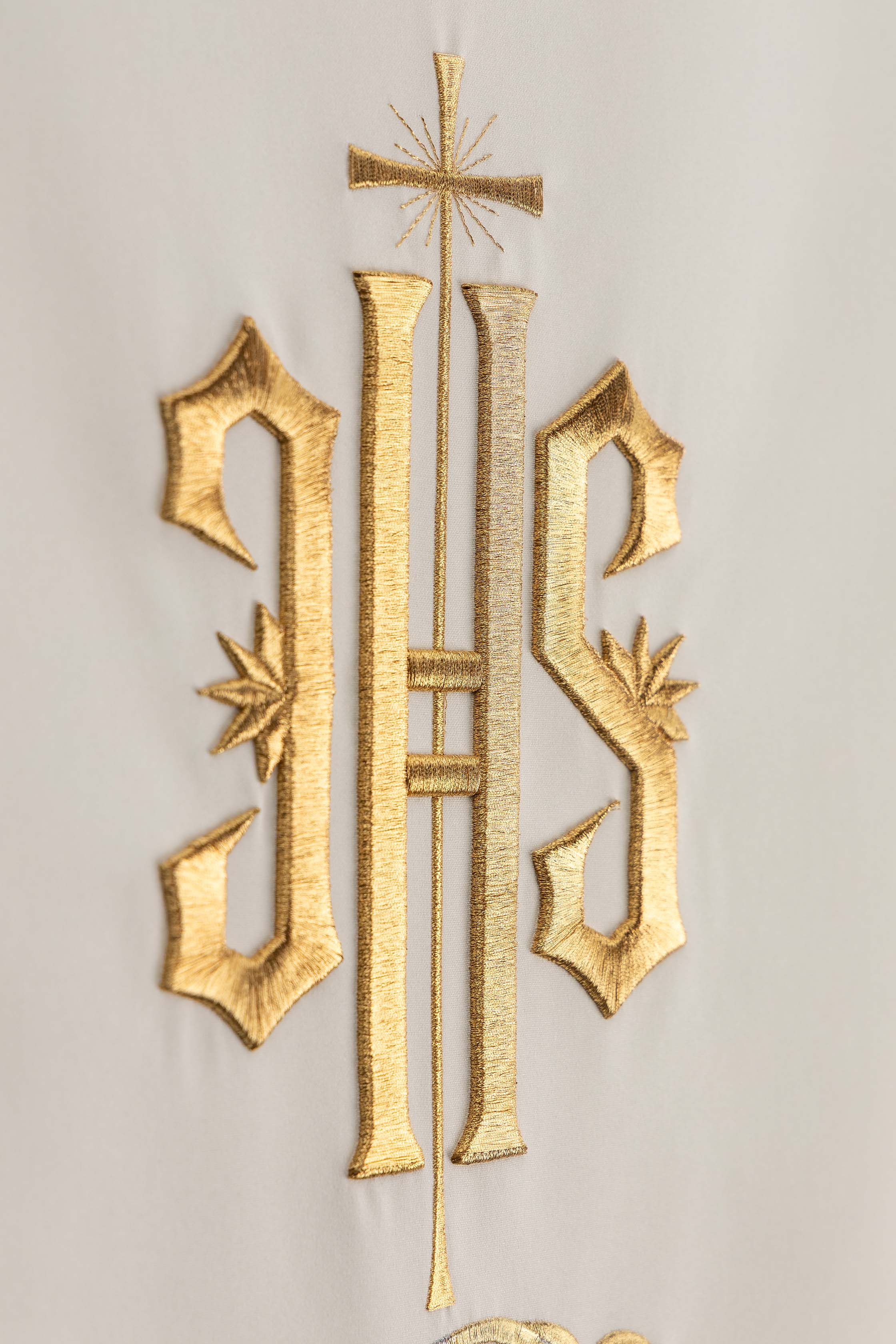 Pano de ambão Cru com IHS e Bordado Floral