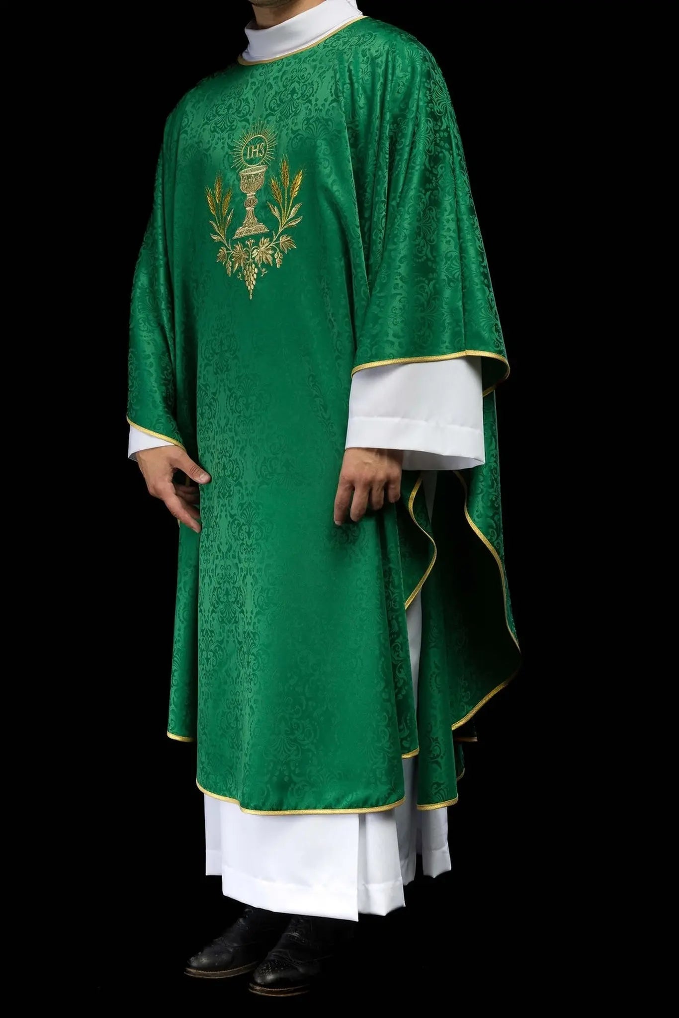 Green liturgical chasuble with chalice and host embroidery
