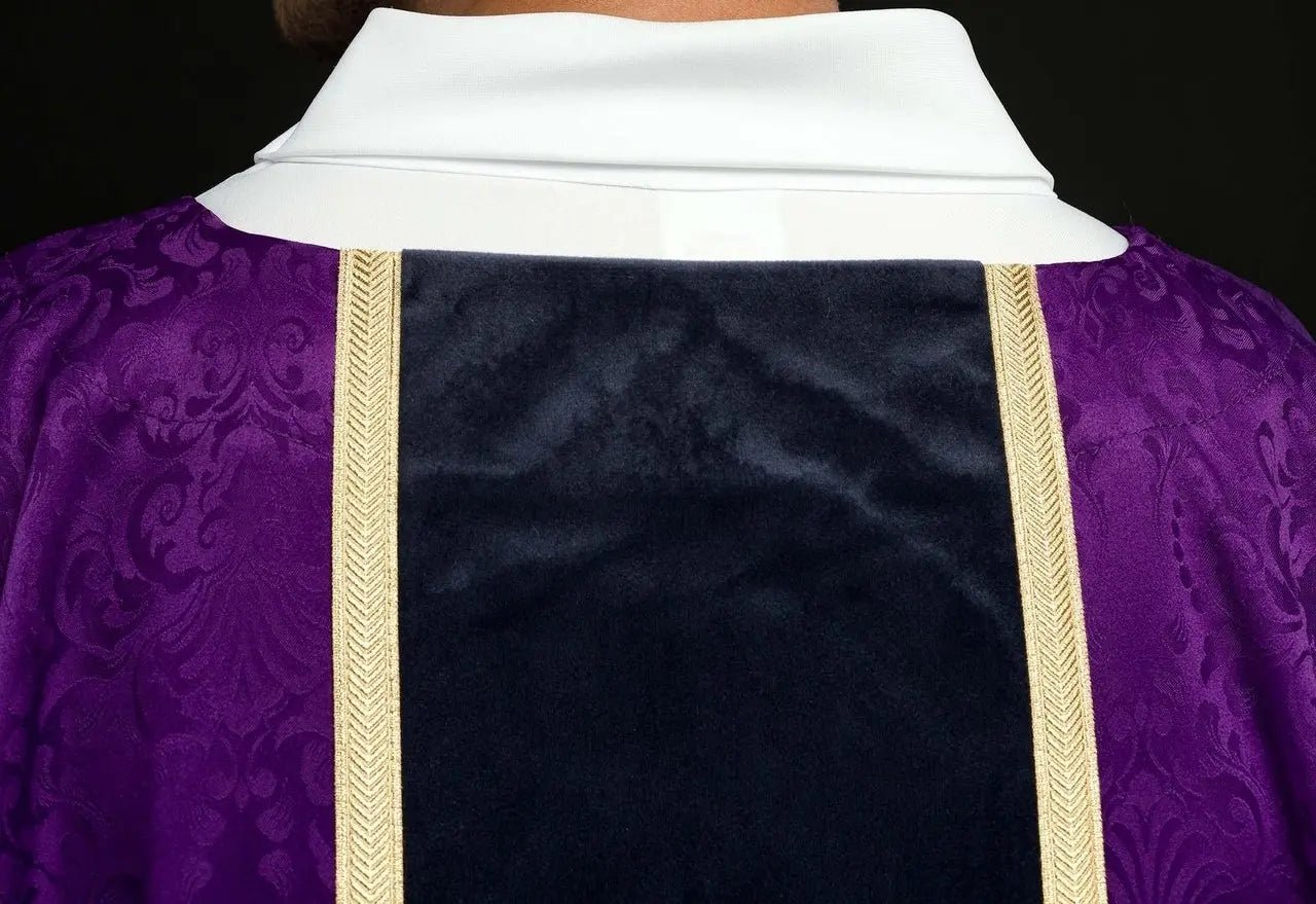 Liturgical purple chasuble with band and embroidered cross on jacquard fabric
