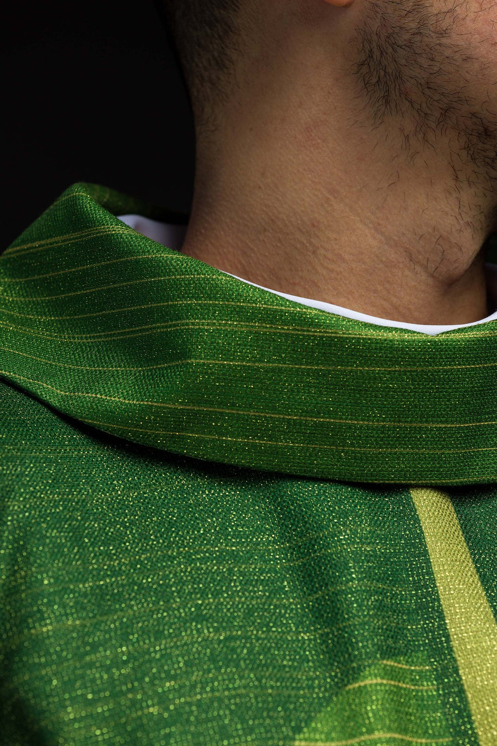 Ornat drukowany zielony z motywem krzyża - ORNATY.PL