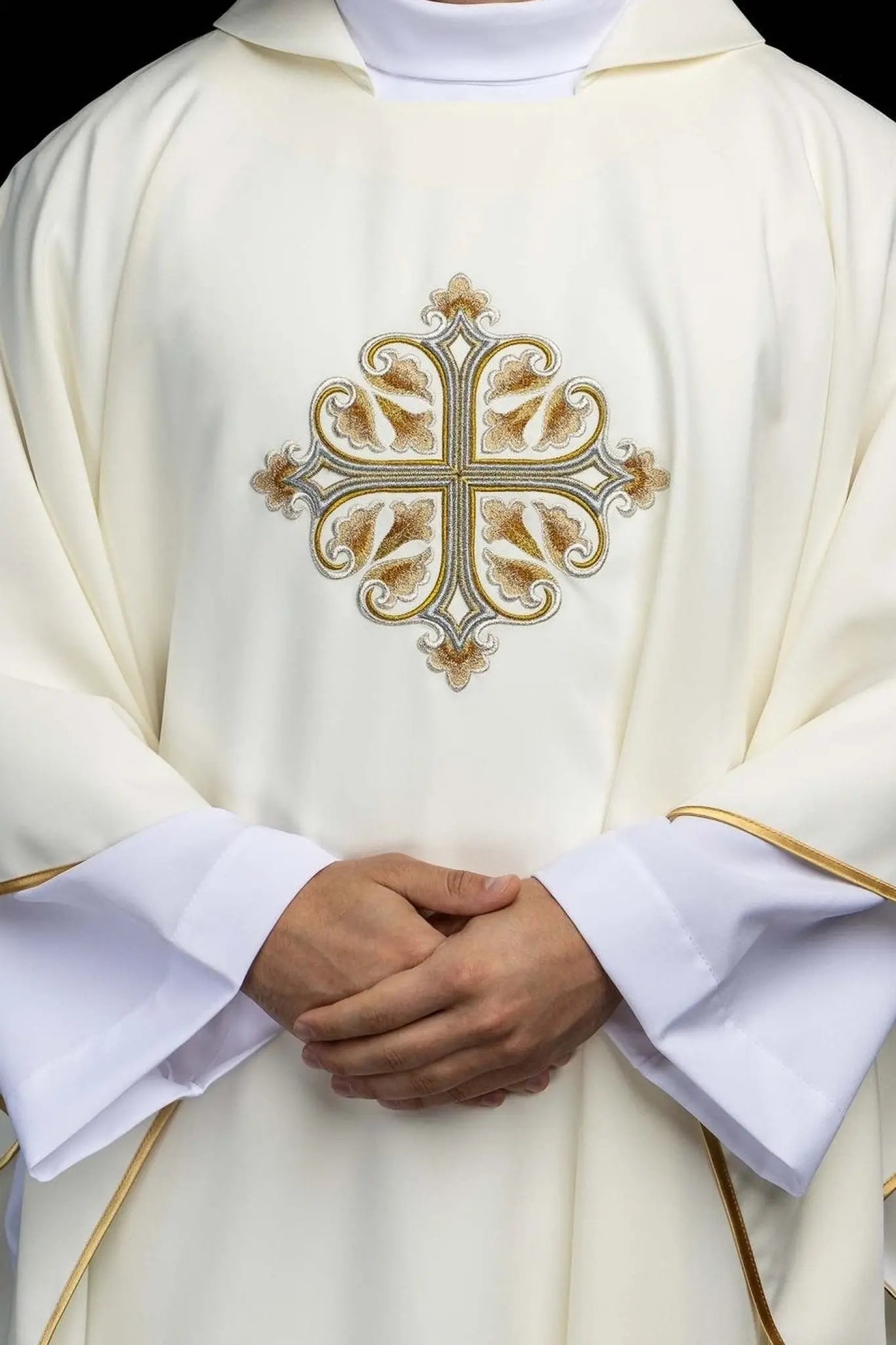 Ecru Embroidered Chasuble with Ornamental Cross and Wide Collar