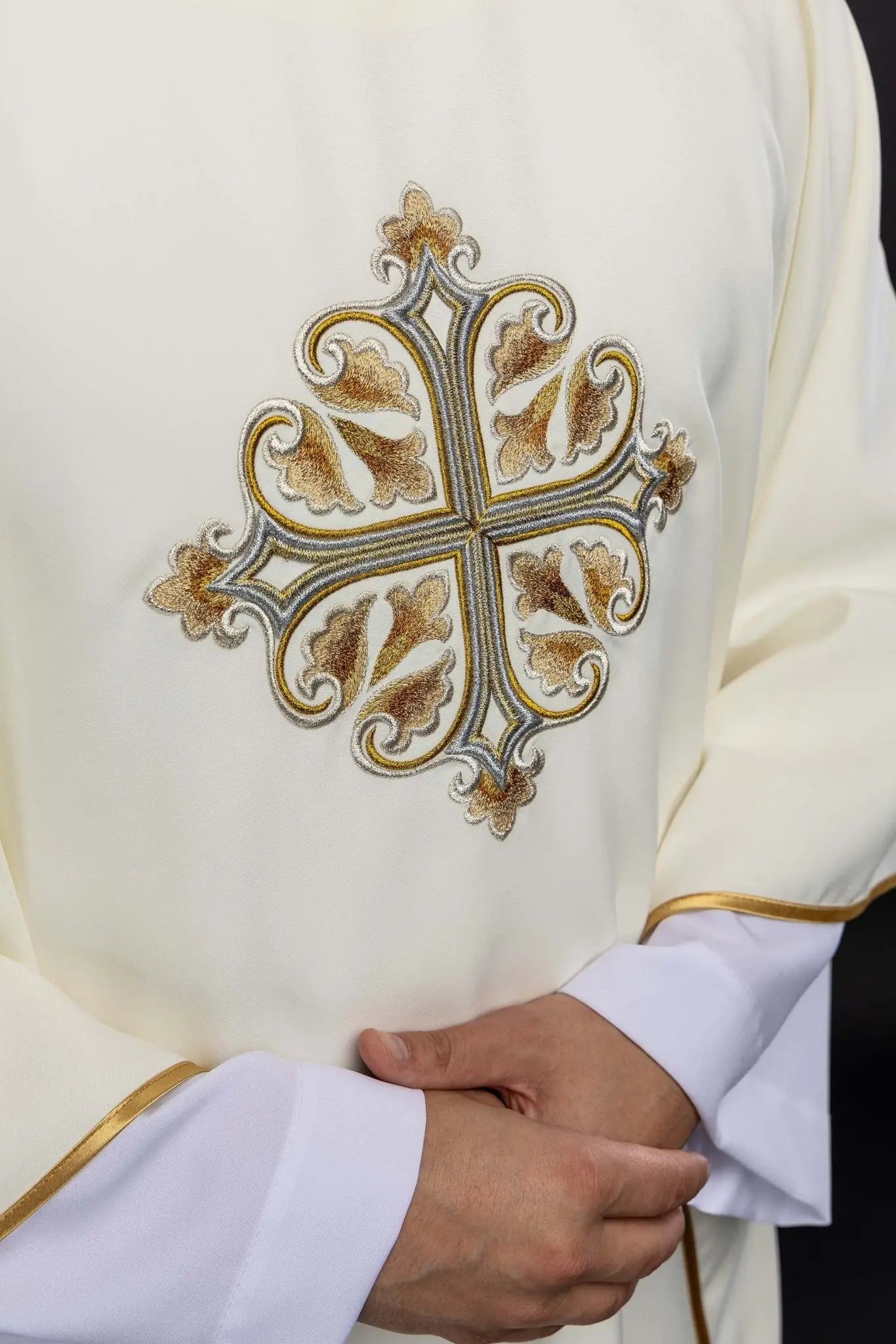 Ecru Embroidered Chasuble with Ornamental Cross and Wide Collar