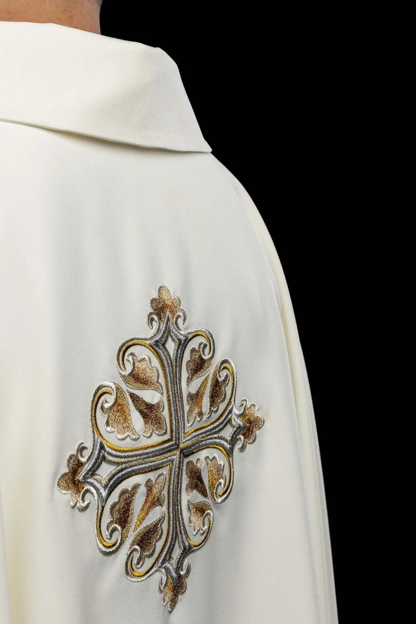 Ecru Embroidered Chasuble with Ornamental Cross and Wide Collar