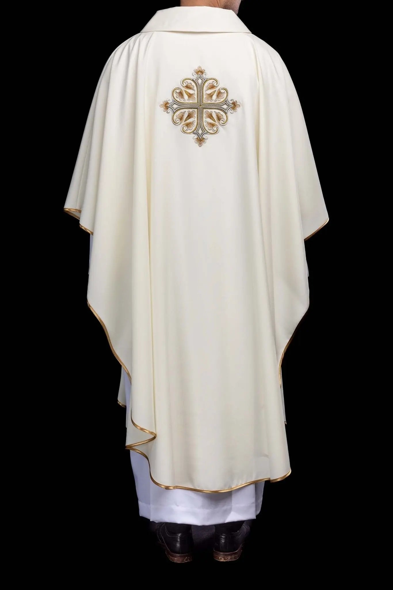 Ecru Embroidered Chasuble with Ornamental Cross and Wide Collar