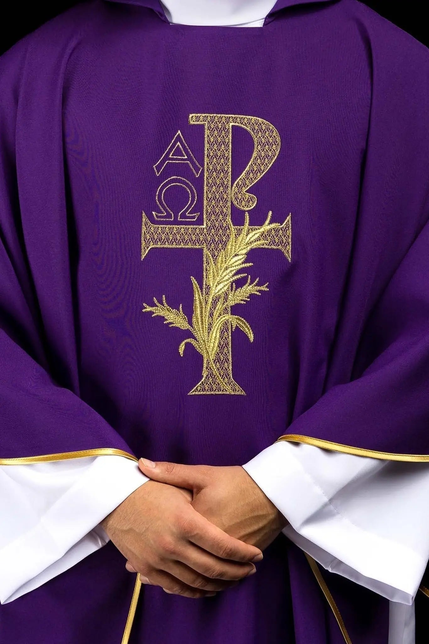 Embroidered chasuble with the Alpha and Omega symbol and wide collar purple