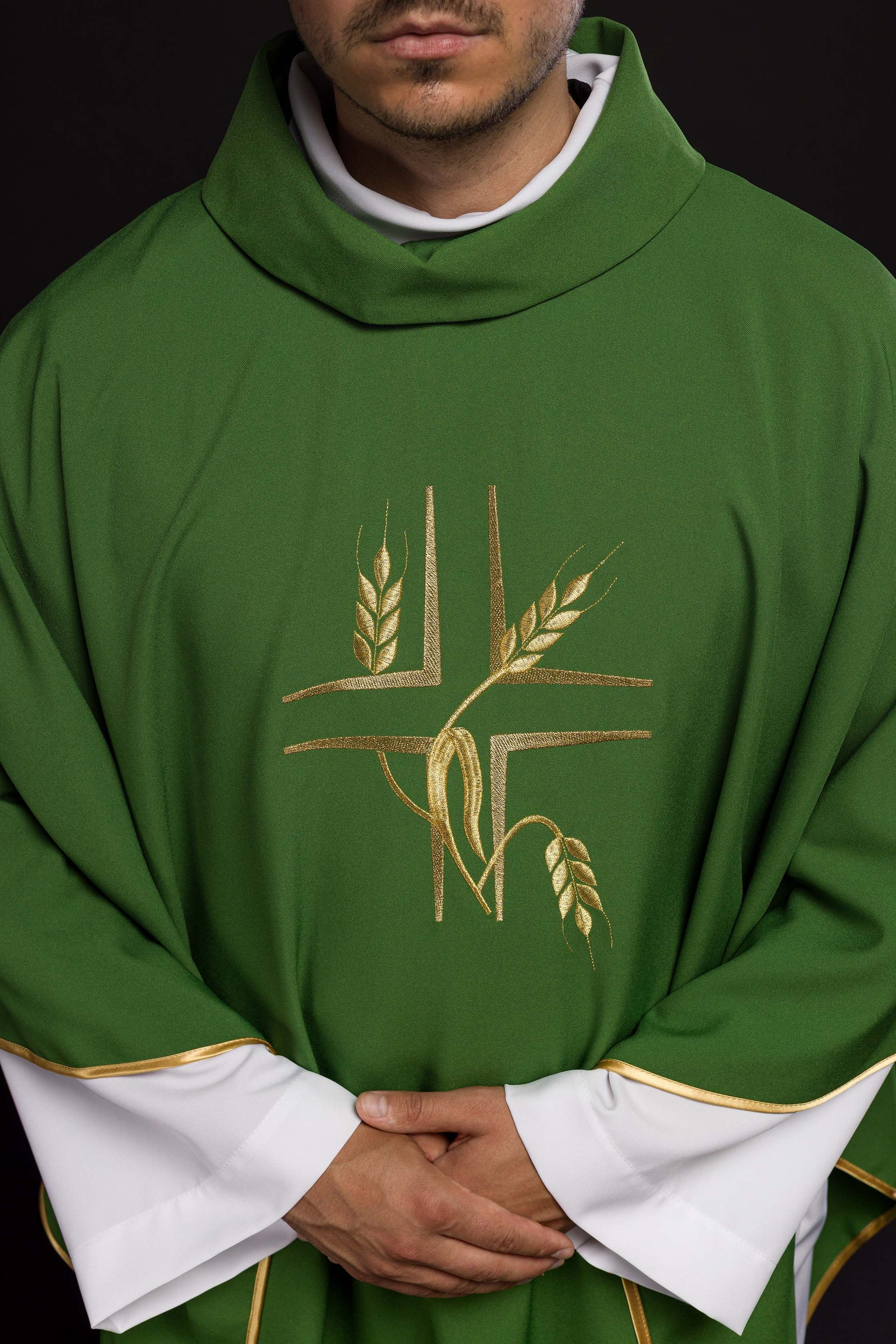 Green chasuble with embroidery of the Cross and Spikes