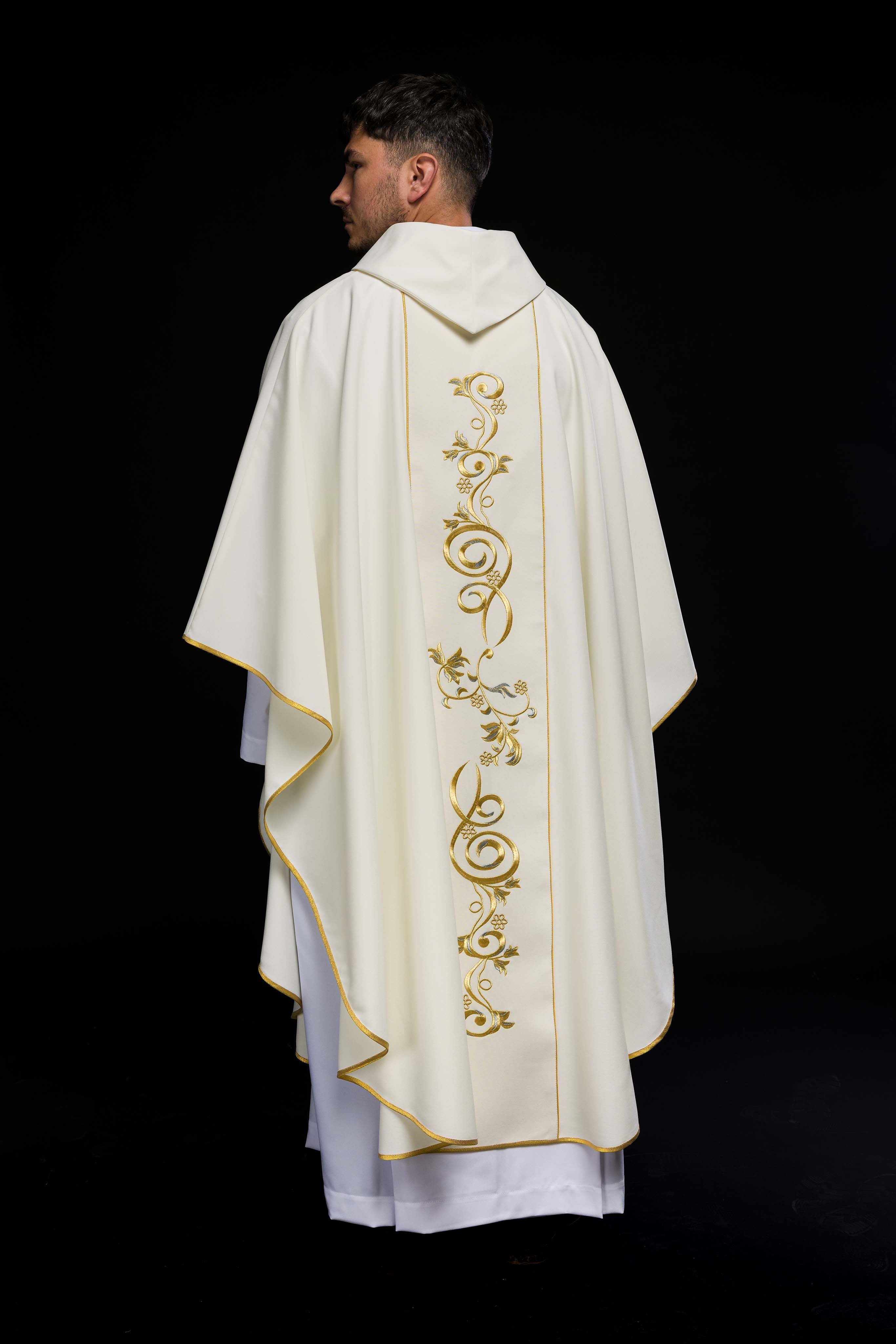 Decorated IHS chasuble in ecru