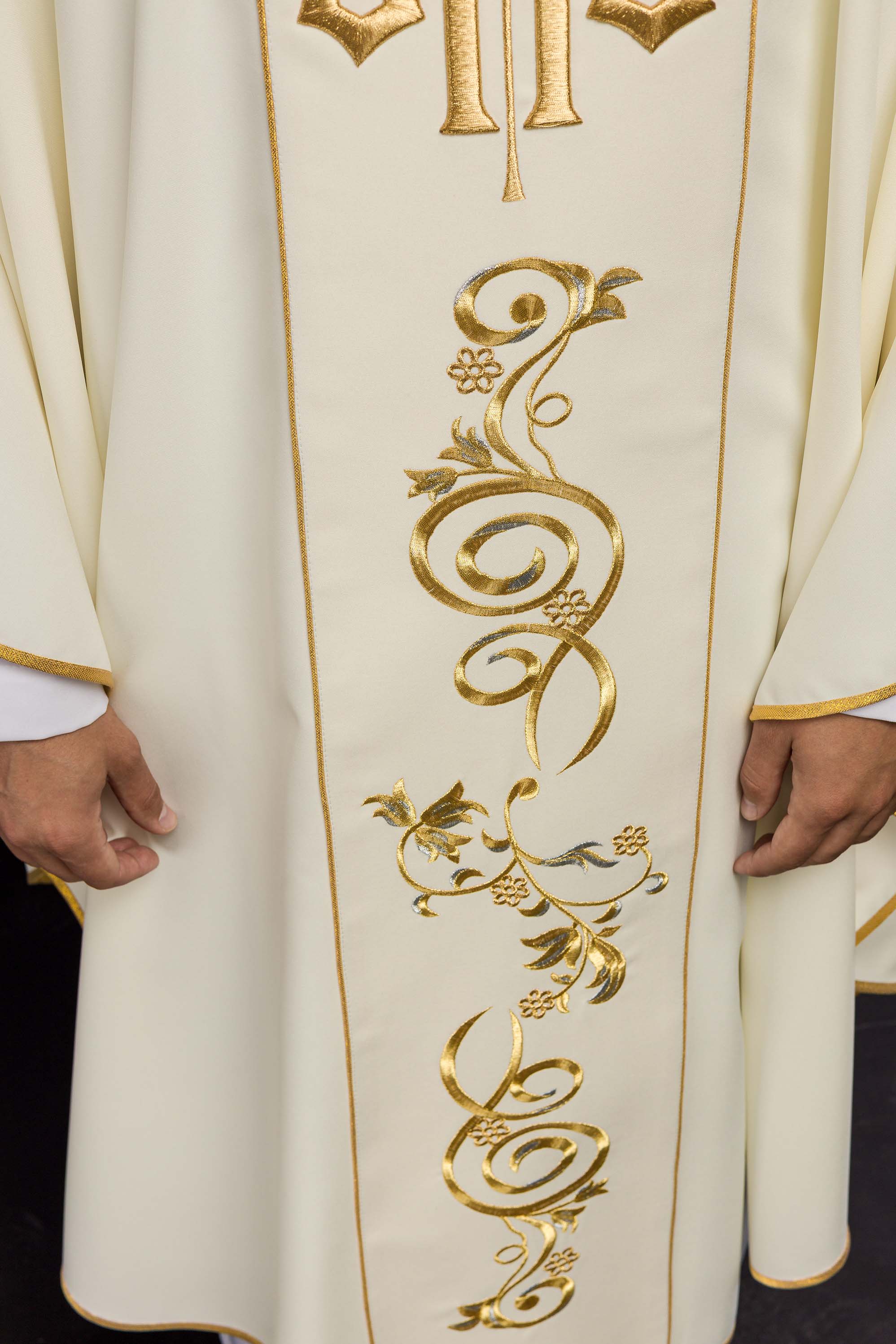 Decorated IHS chasuble in ecru