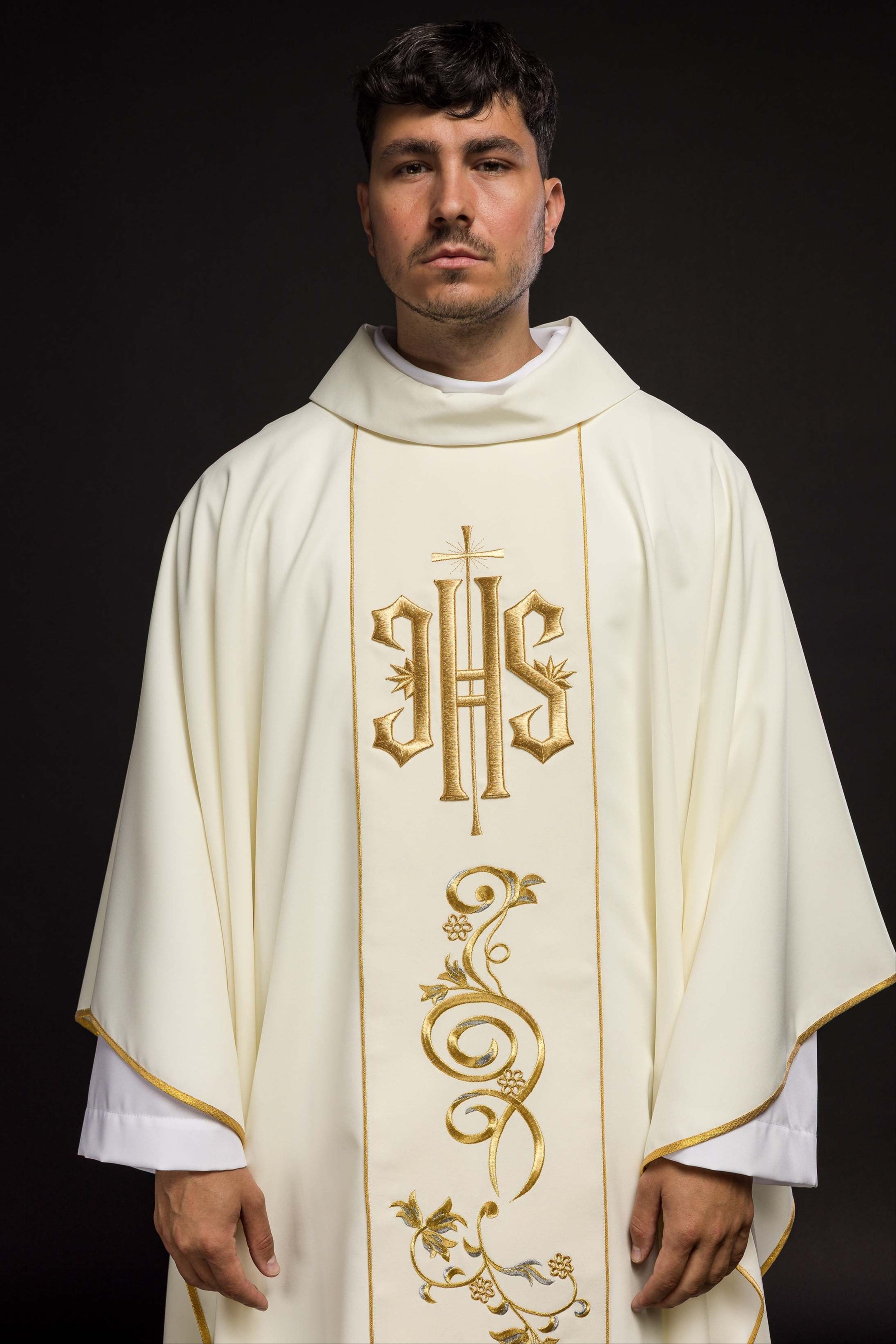 Decorated IHS chasuble in ecru