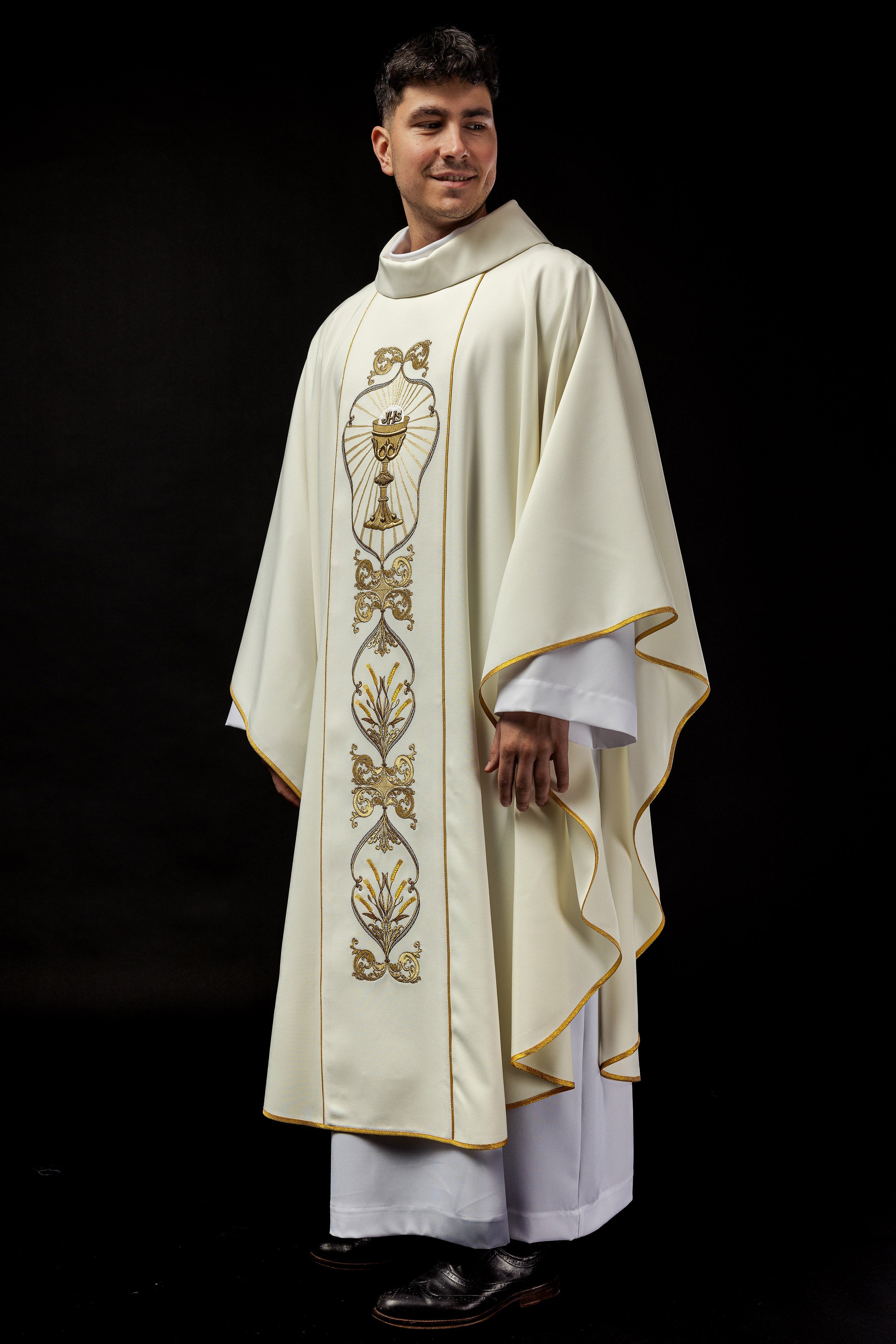 Decorated IHS chasuble in ecru