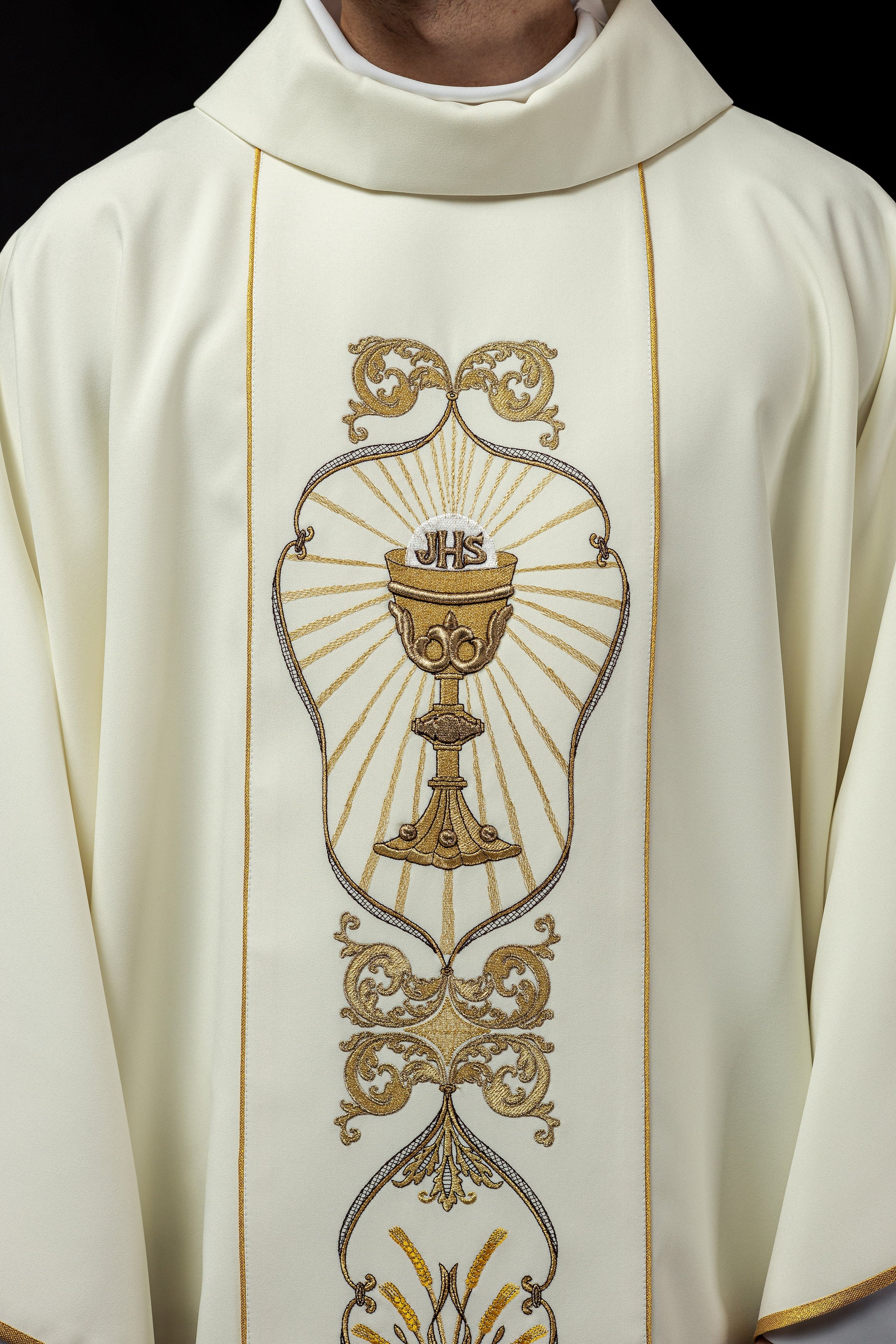 Decorated IHS chasuble in ecru