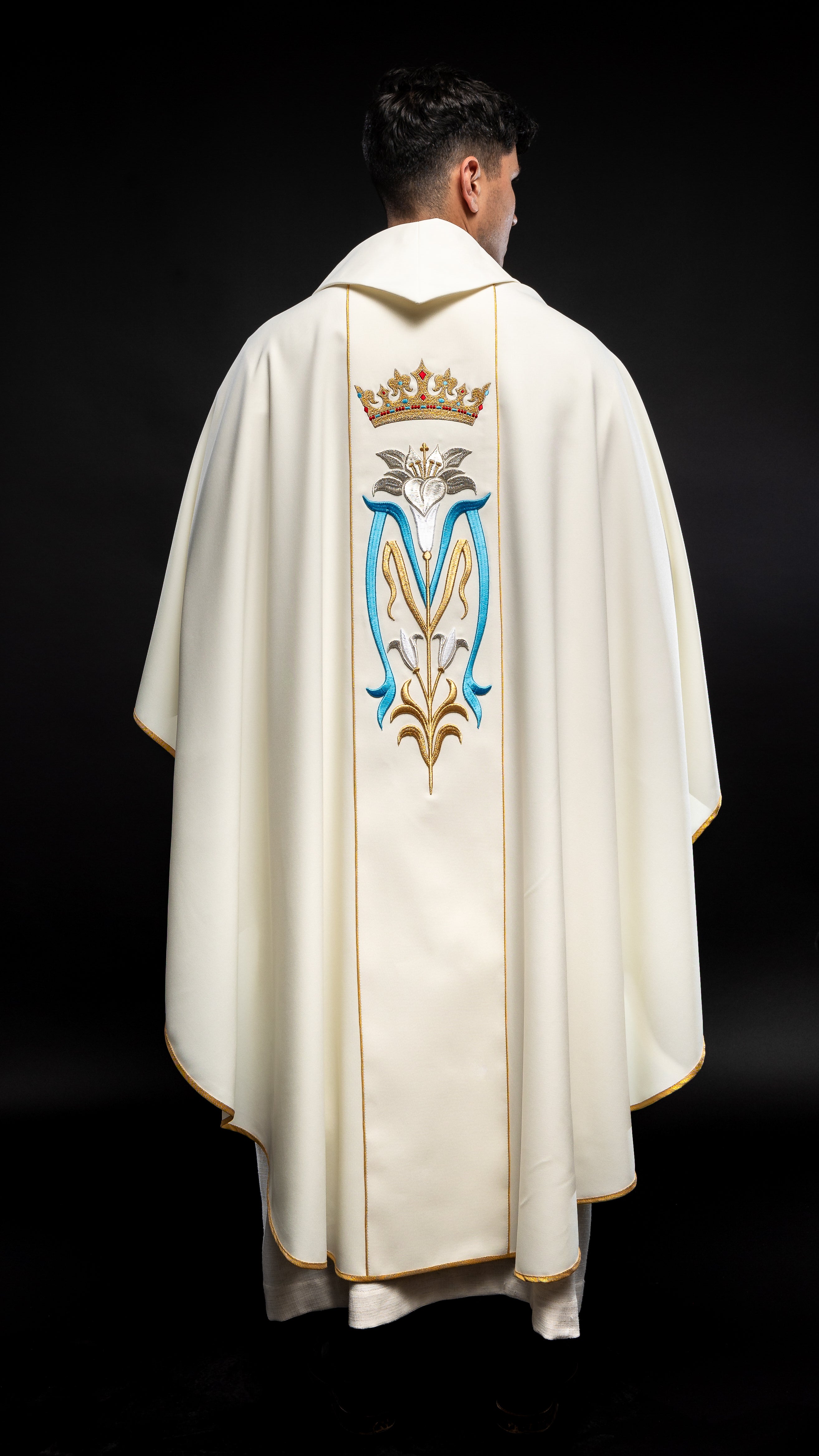 Marian liturgical chasuble embroidered with ecru crown