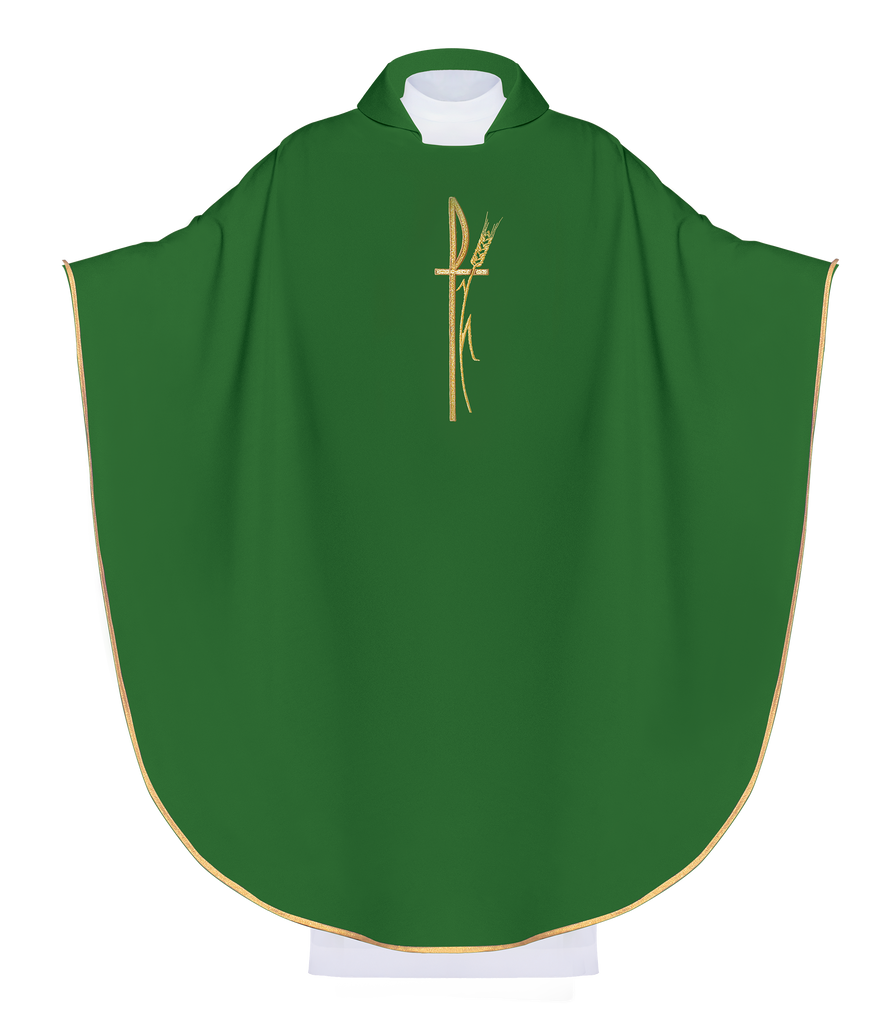 Zielony ornat liturgiczny z szerokim kołnierzem i delikatnie haftowanym PAX