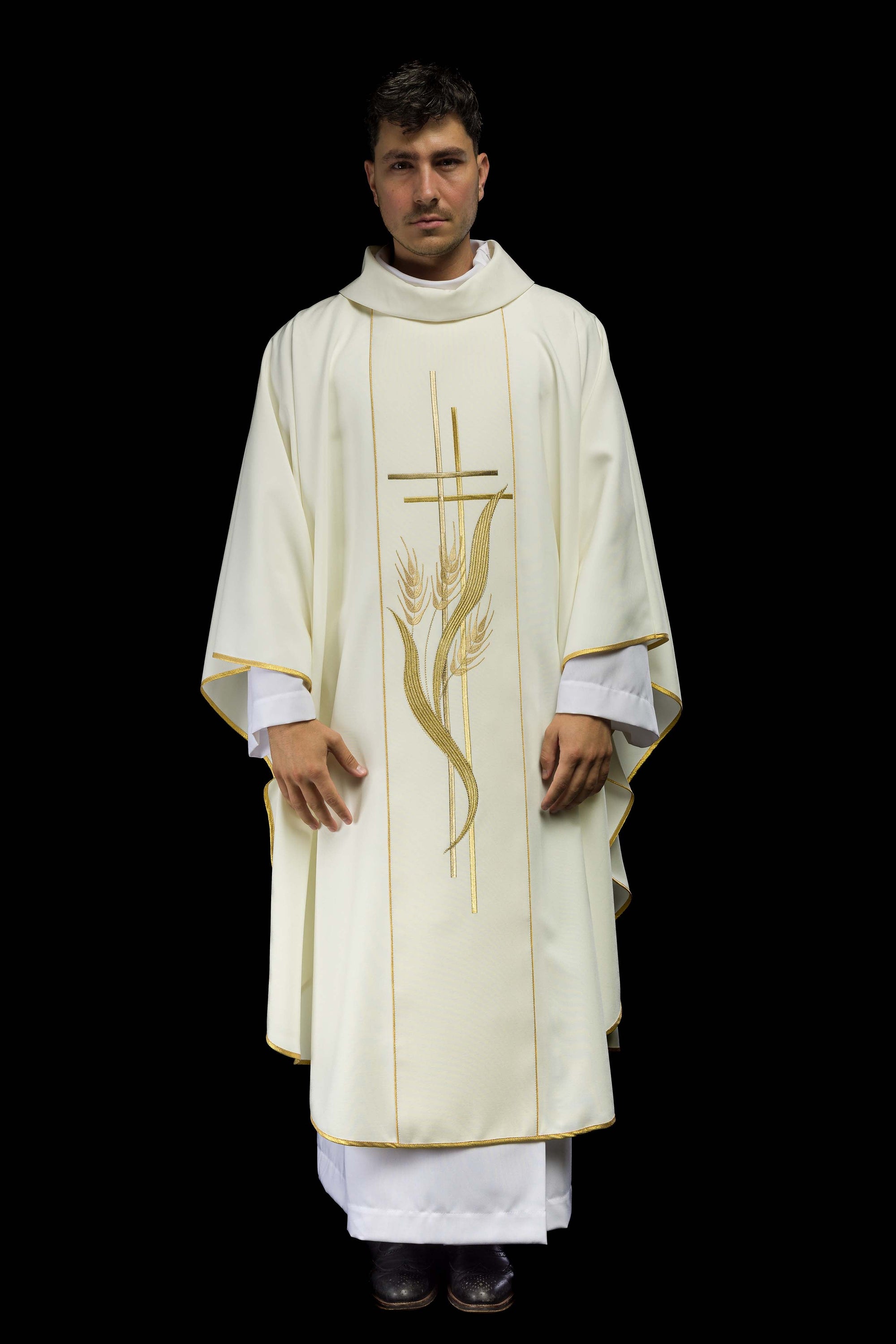 Chasuble embroidered with cross and ear motifs ecru