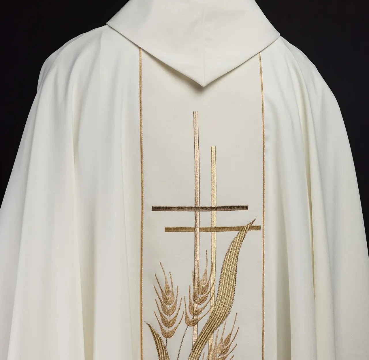 Chasuble embroidered with cross and ear motifs ecru