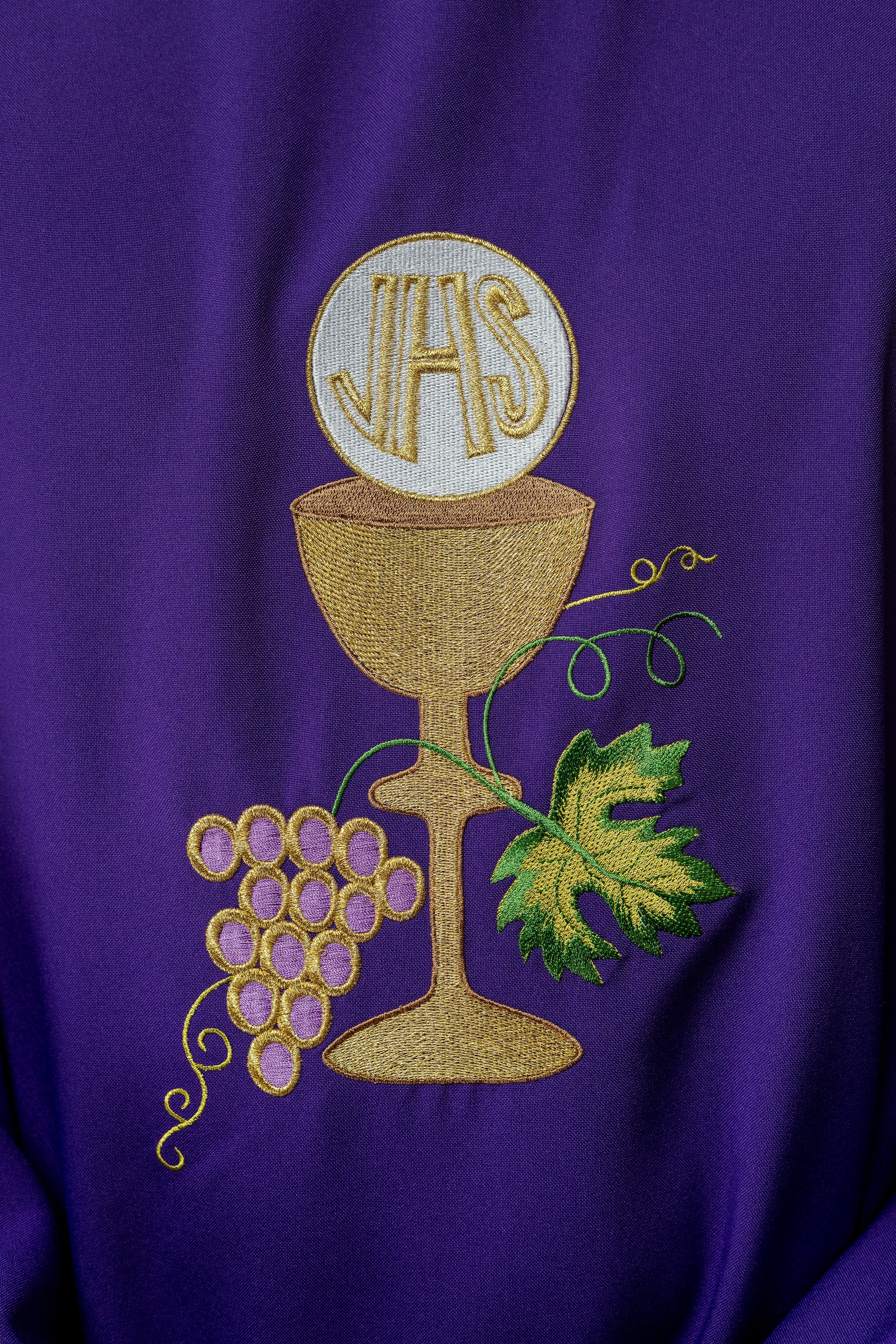 Chasuble purple Chalice and grape