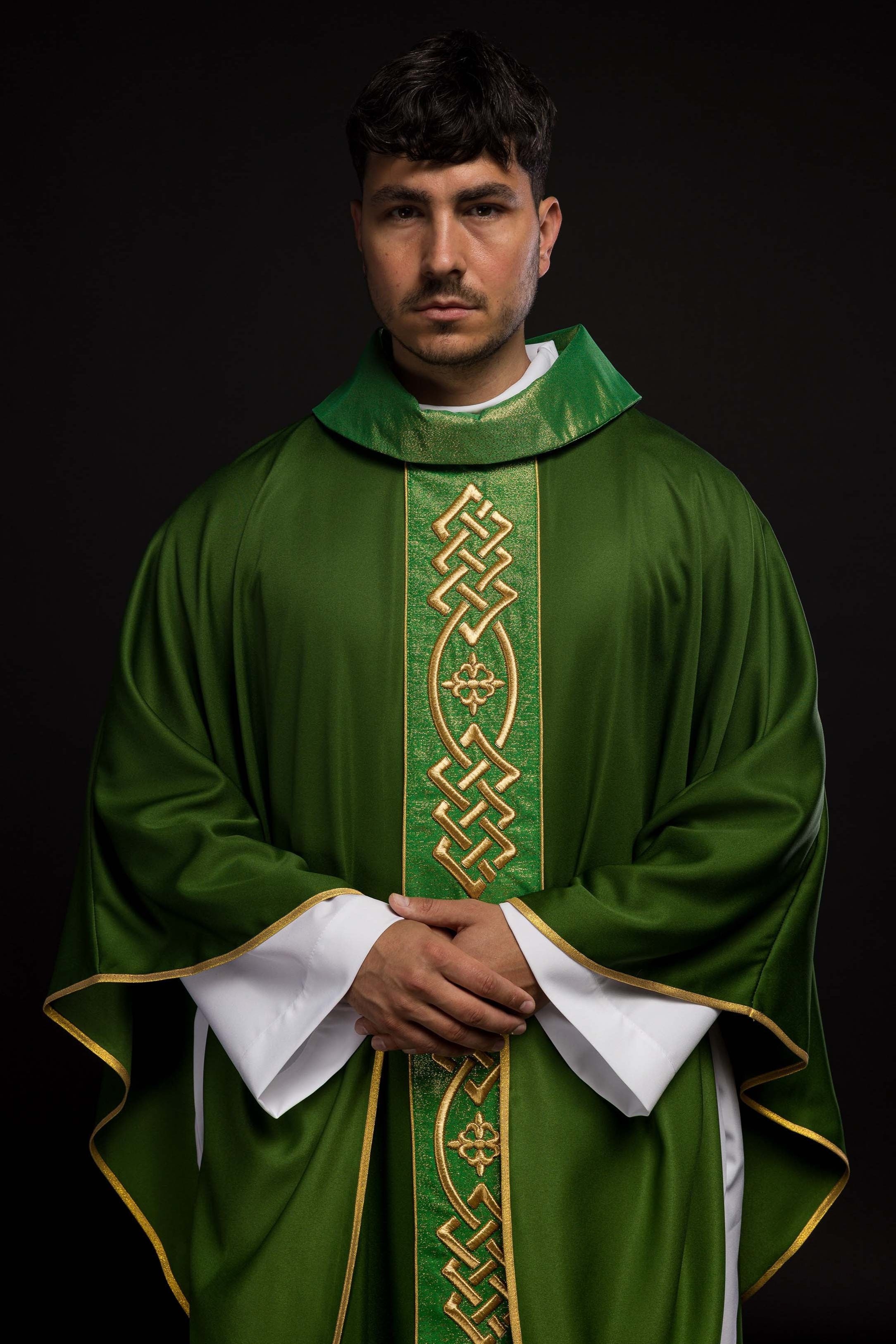 Embroidered chasuble Green Decorative Belt with Crosses