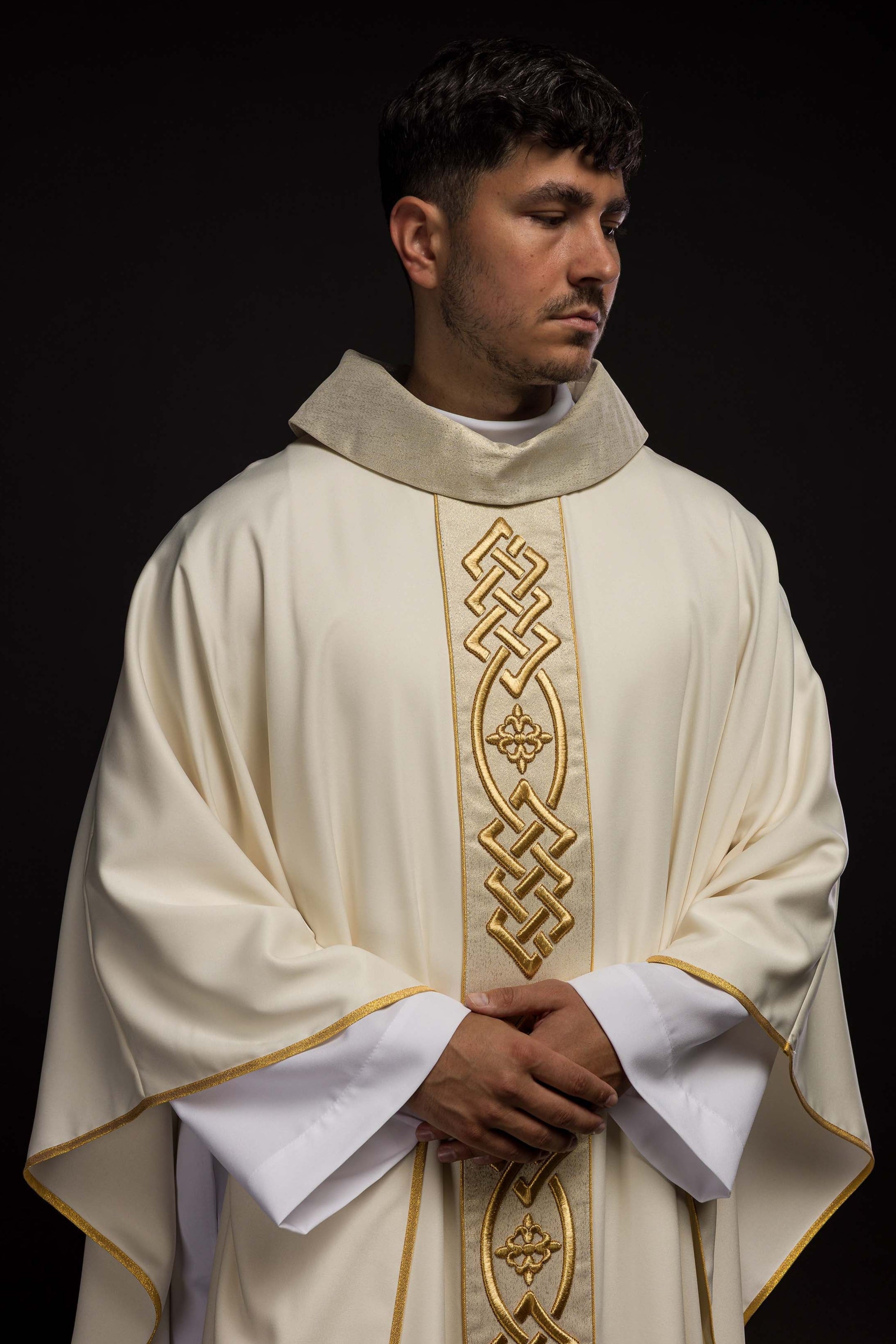 Embroidered cross ecru chasuble