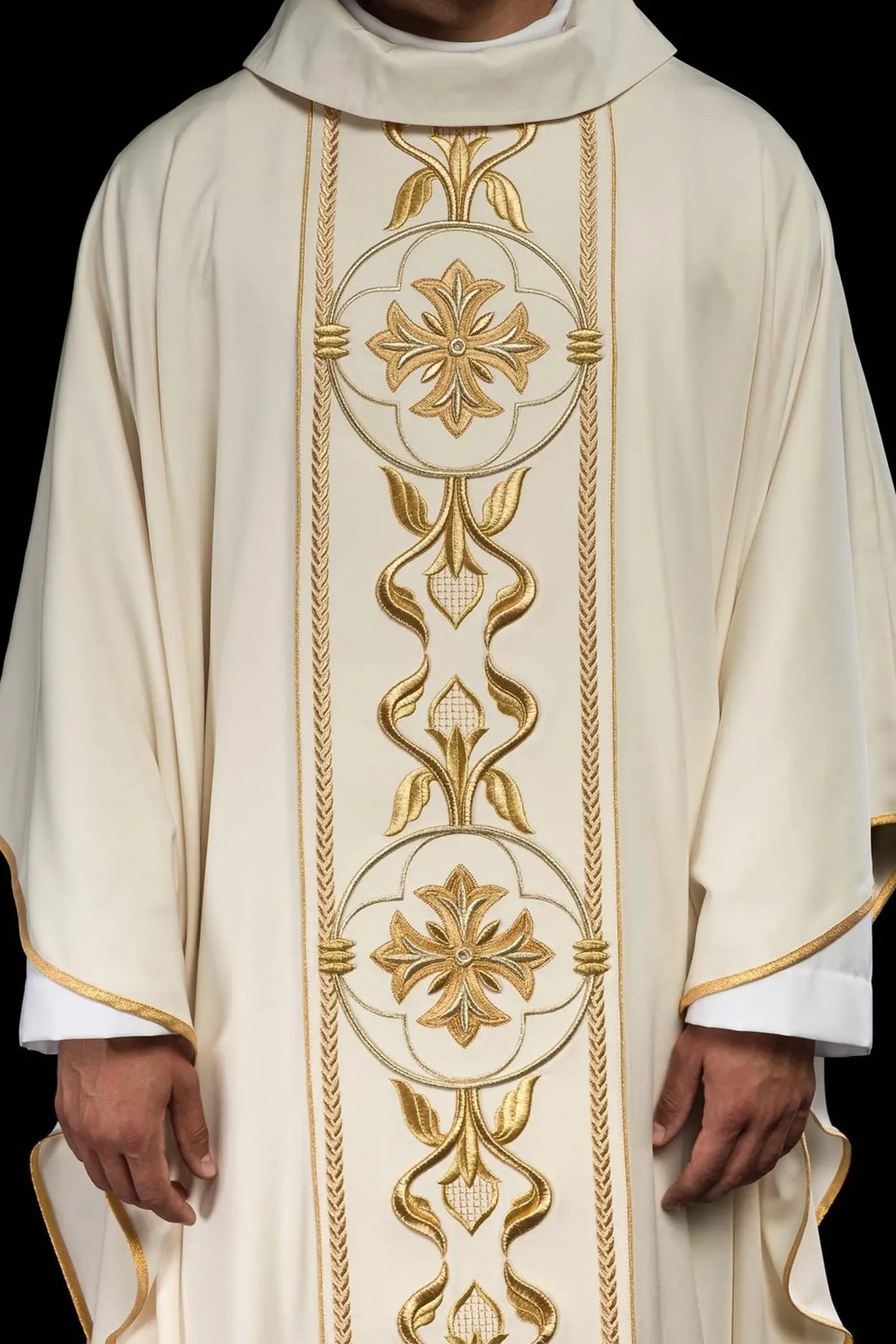 Embroidered cross ecru chasuble