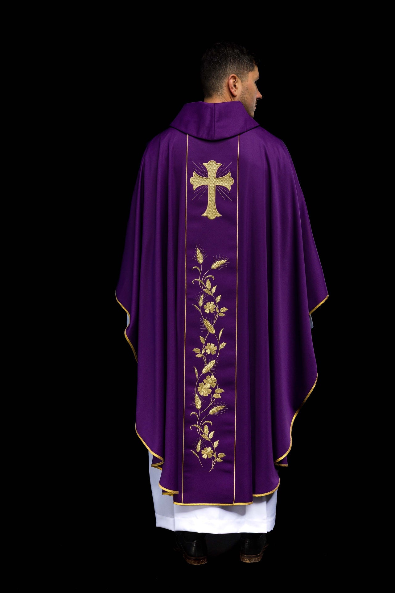 Chasuble Cross and ears in Purple